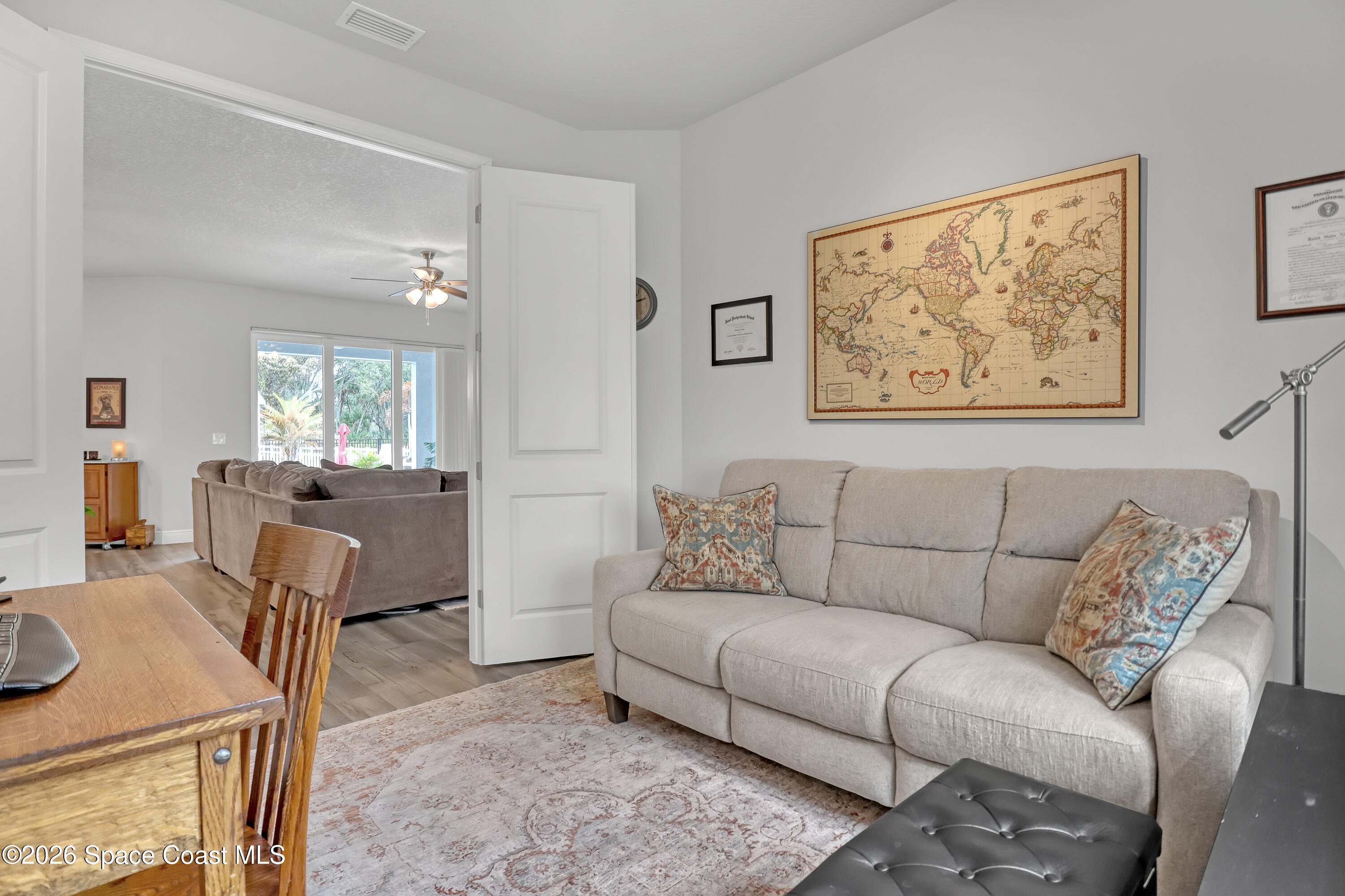 1837 Market Circle NE