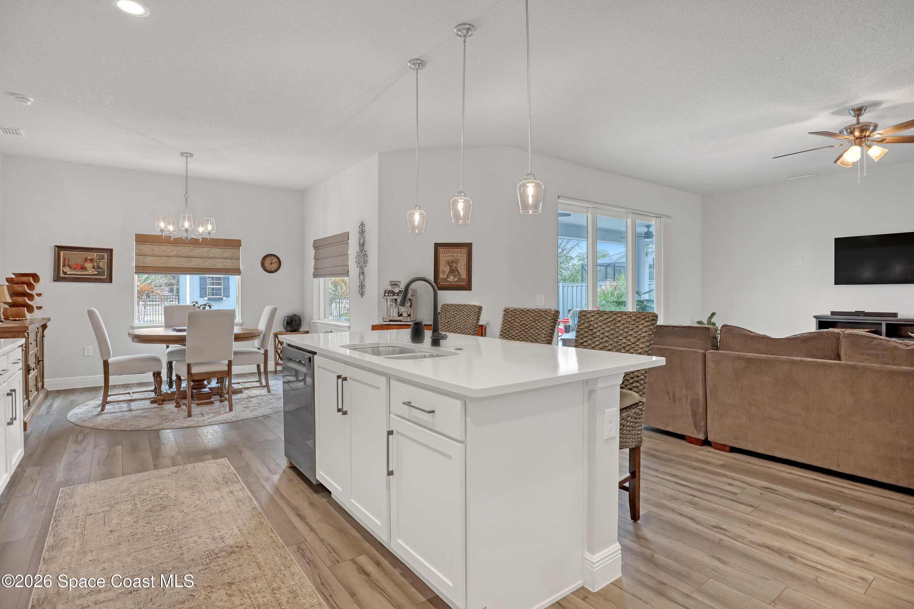 1837 Market Circle NE