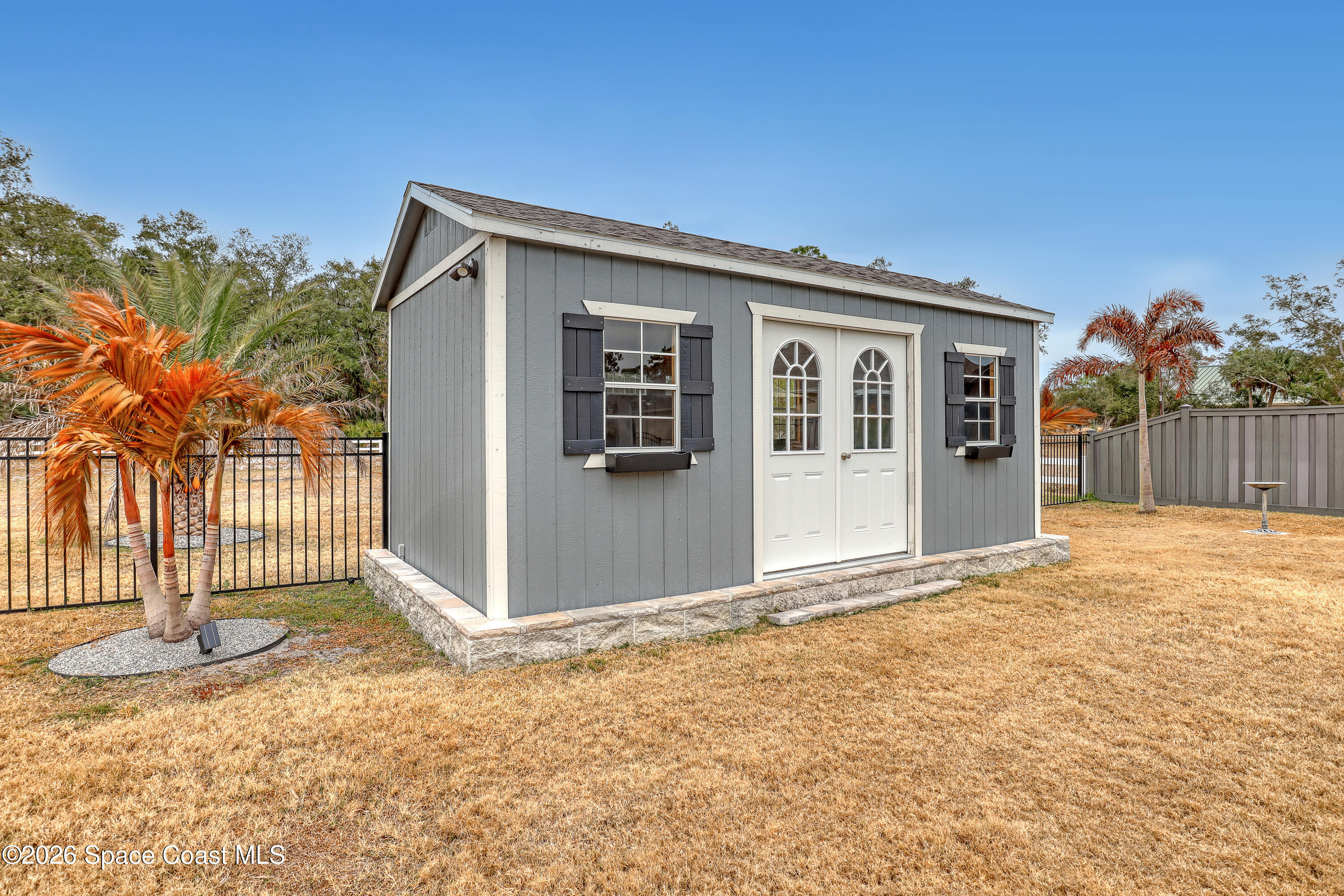 1837 Market Circle NE