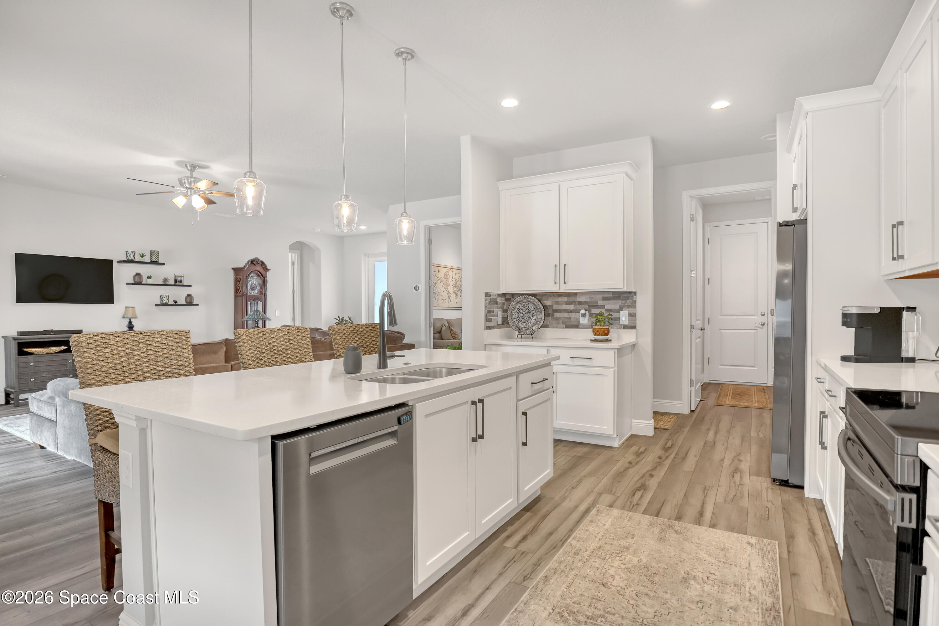 1837 Market Circle NE