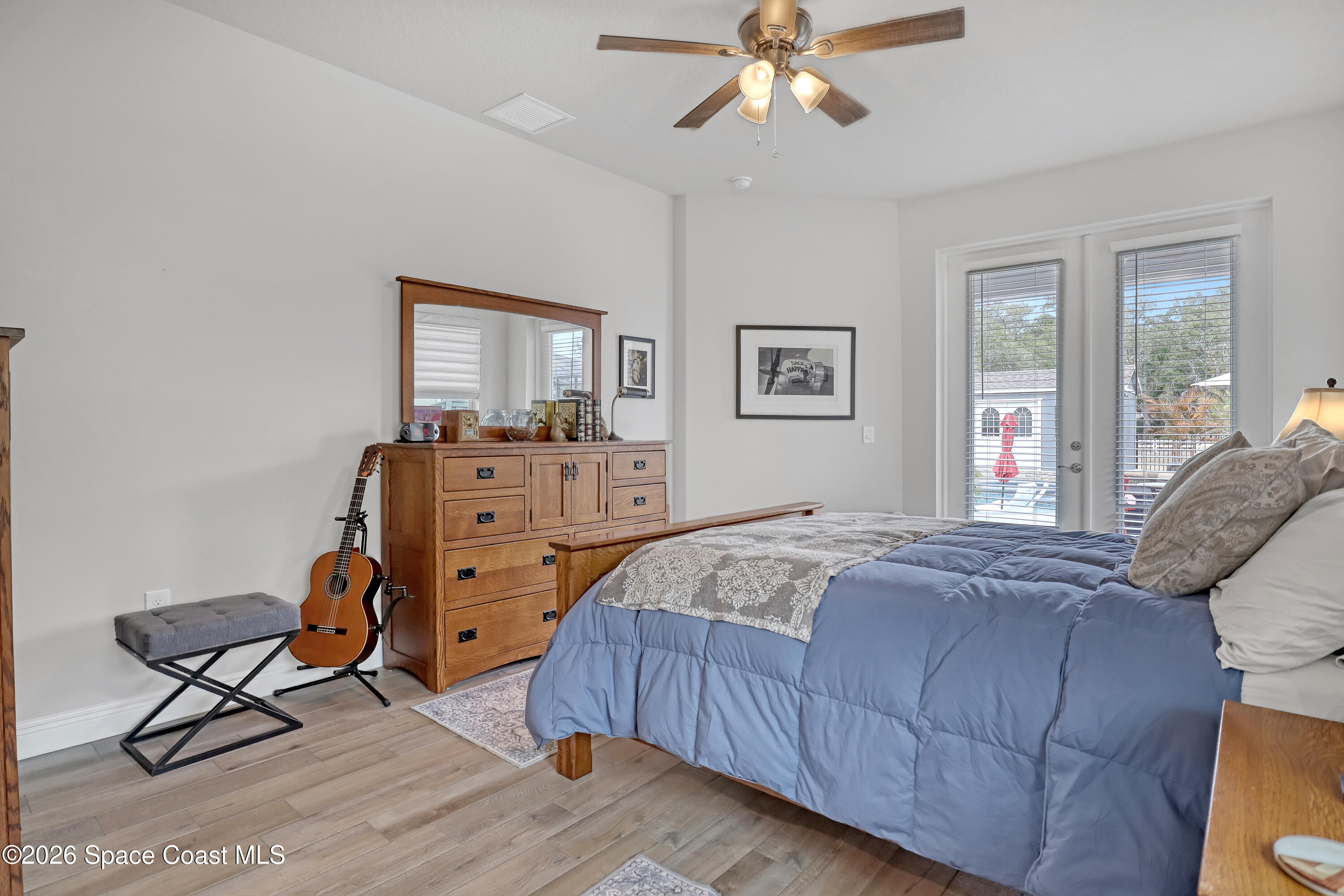 1837 Market Circle NE