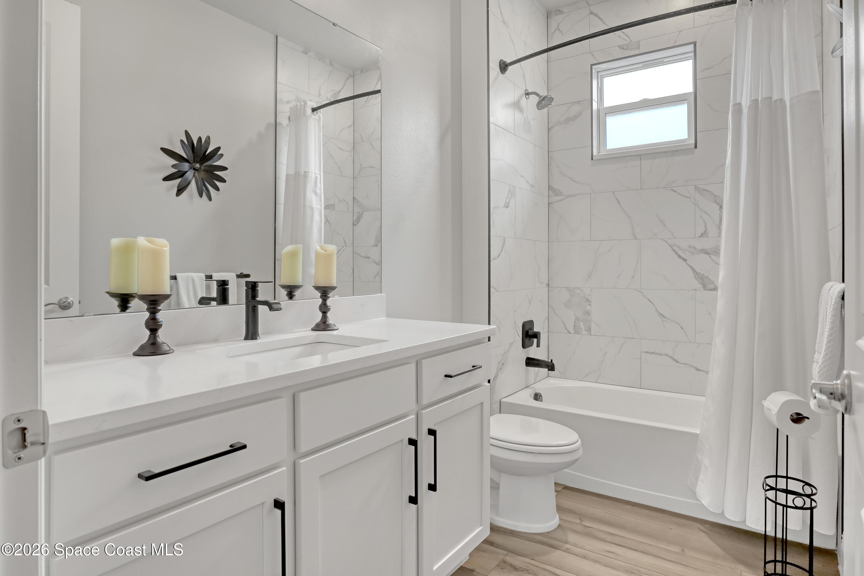 1837 Market Circle NE