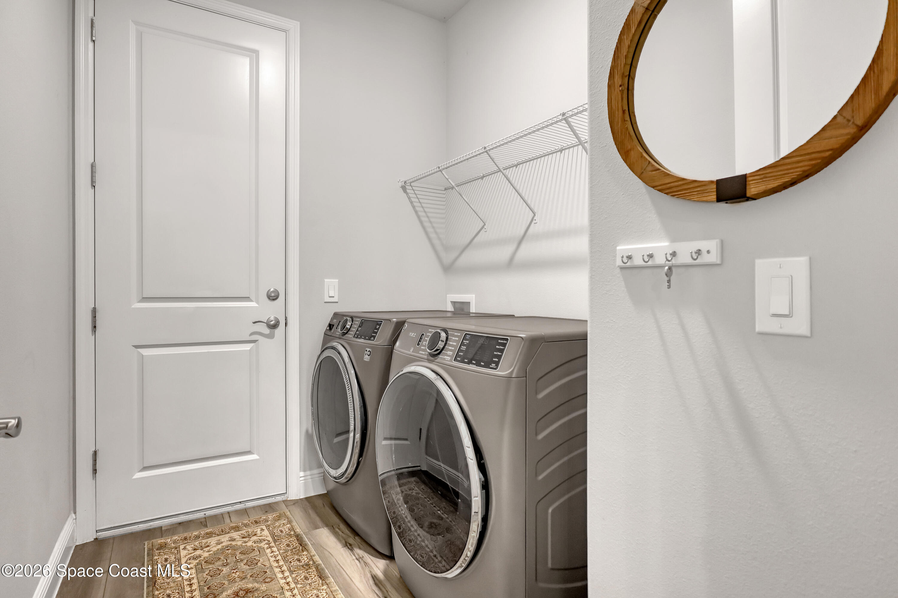 1837 Market Circle NE