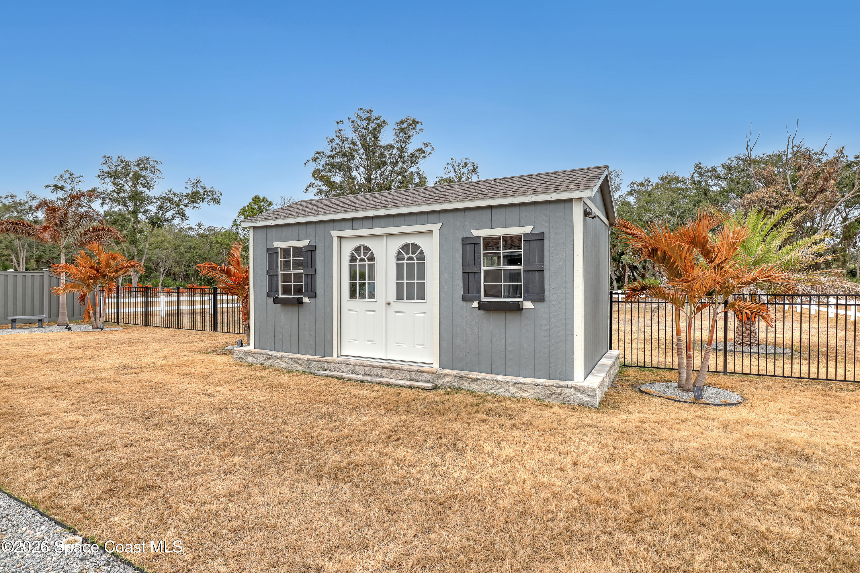 1837 Market Circle NE