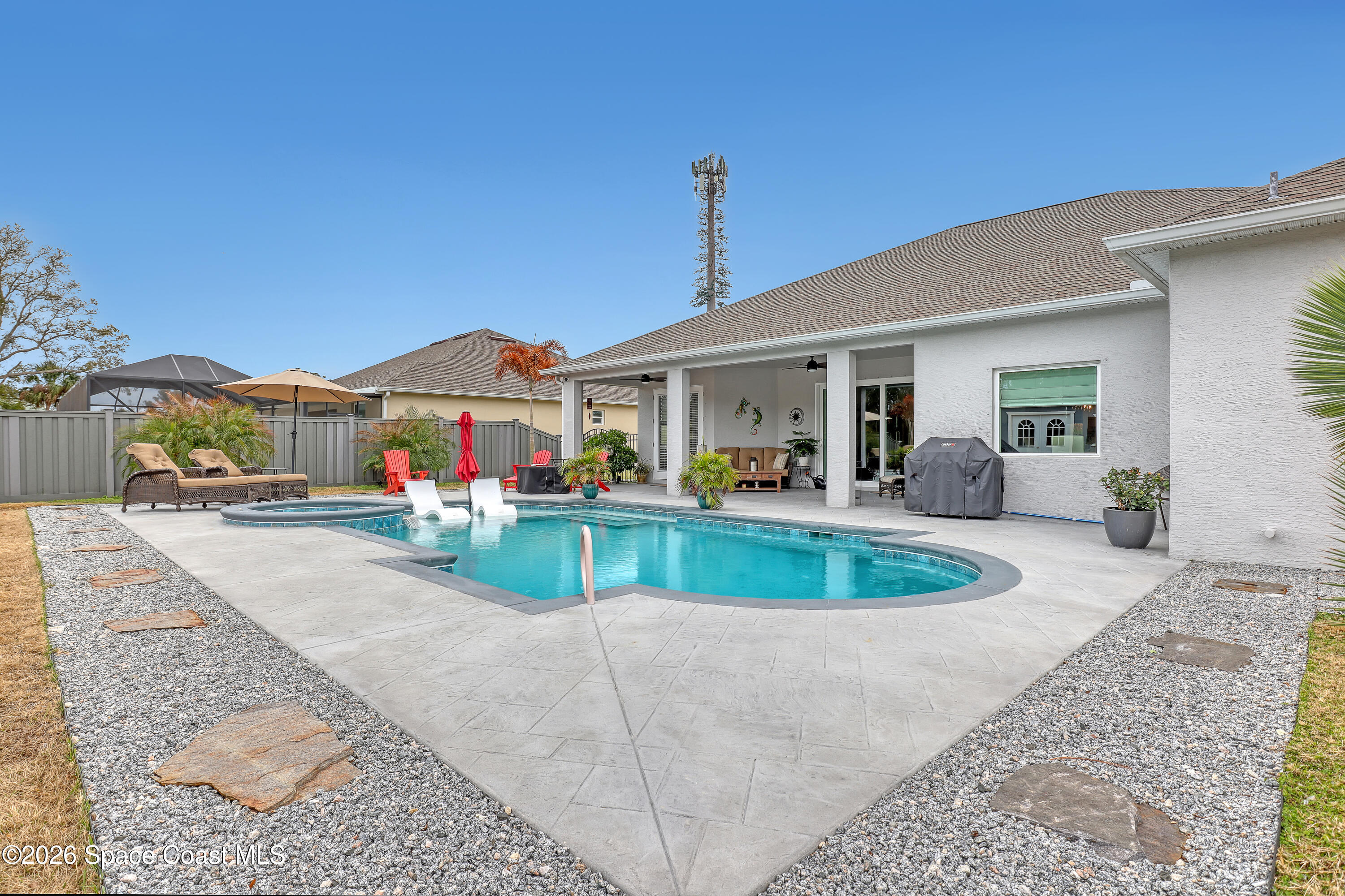 1837 Market Circle NE