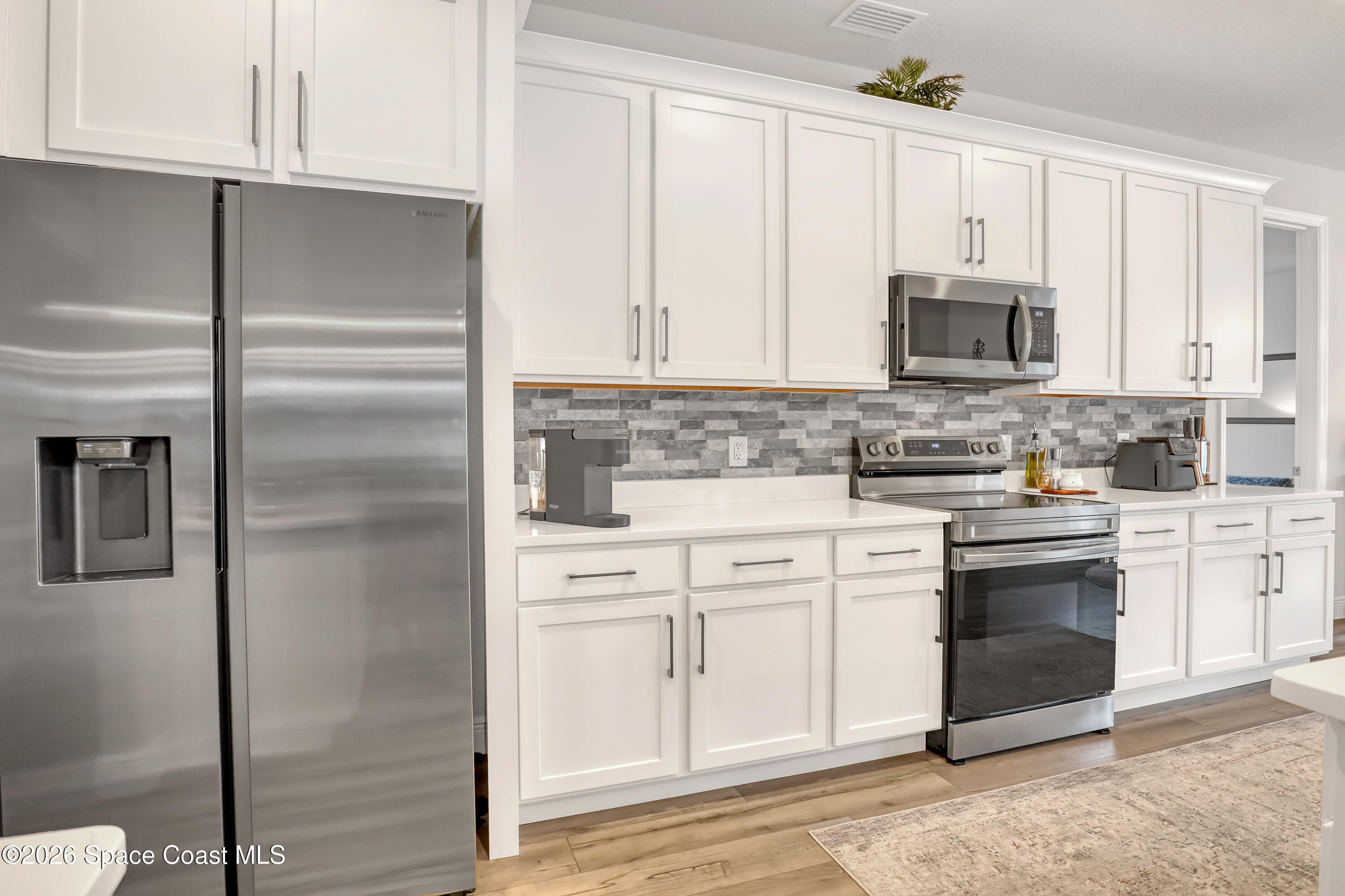 1837 Market Circle NE