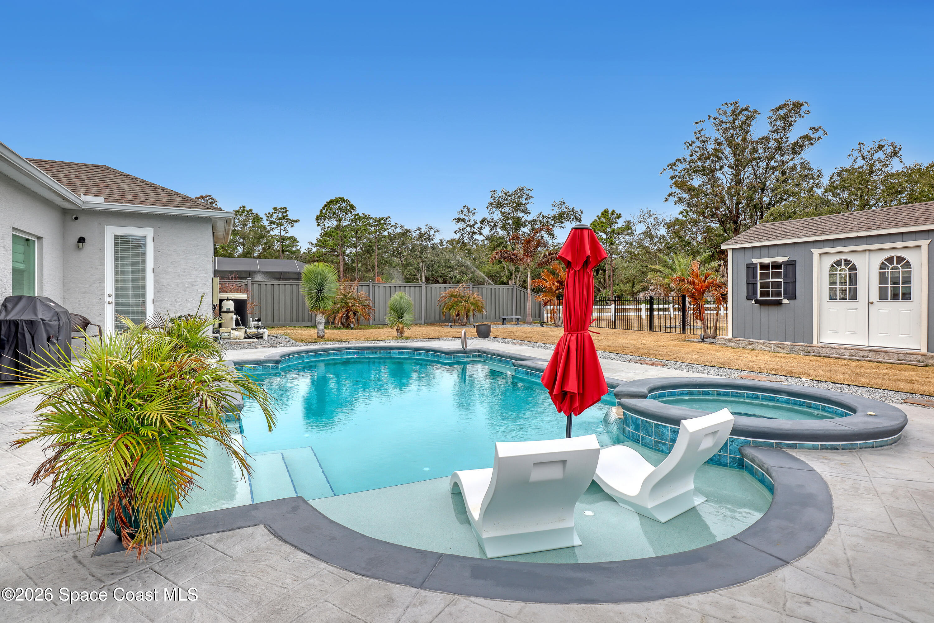 1837 Market Circle NE