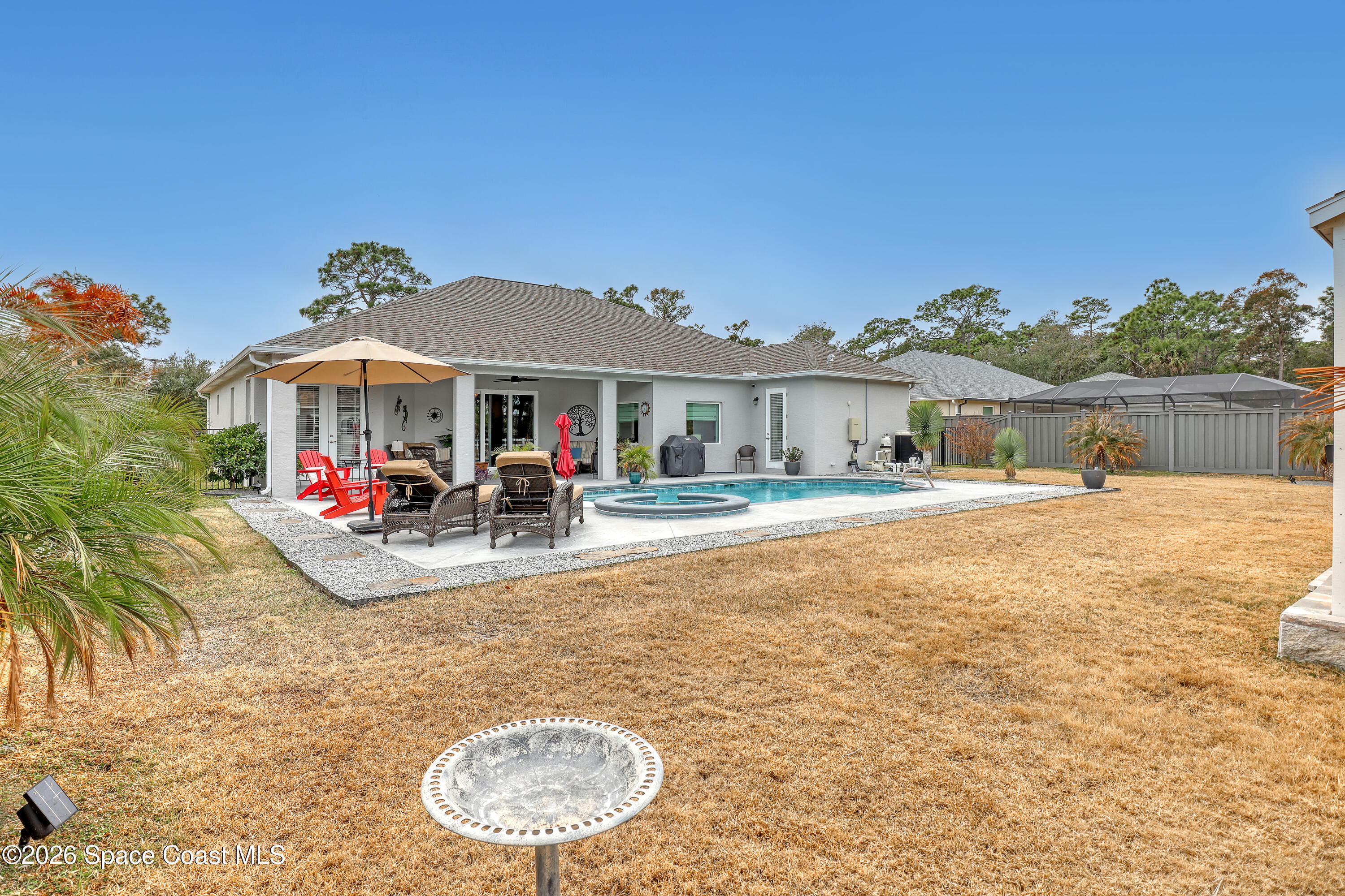 1837 Market Circle NE