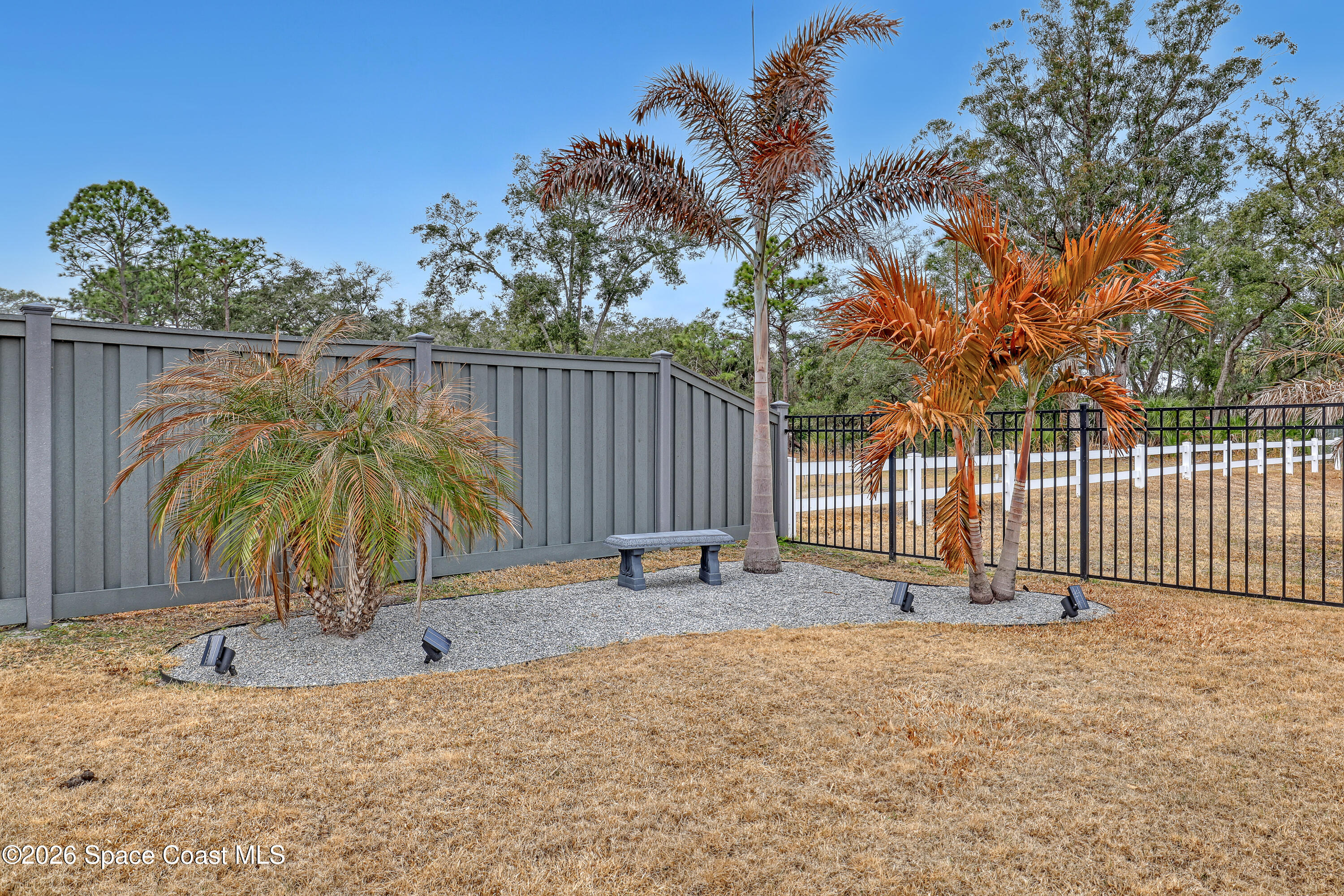 1837 Market Circle NE