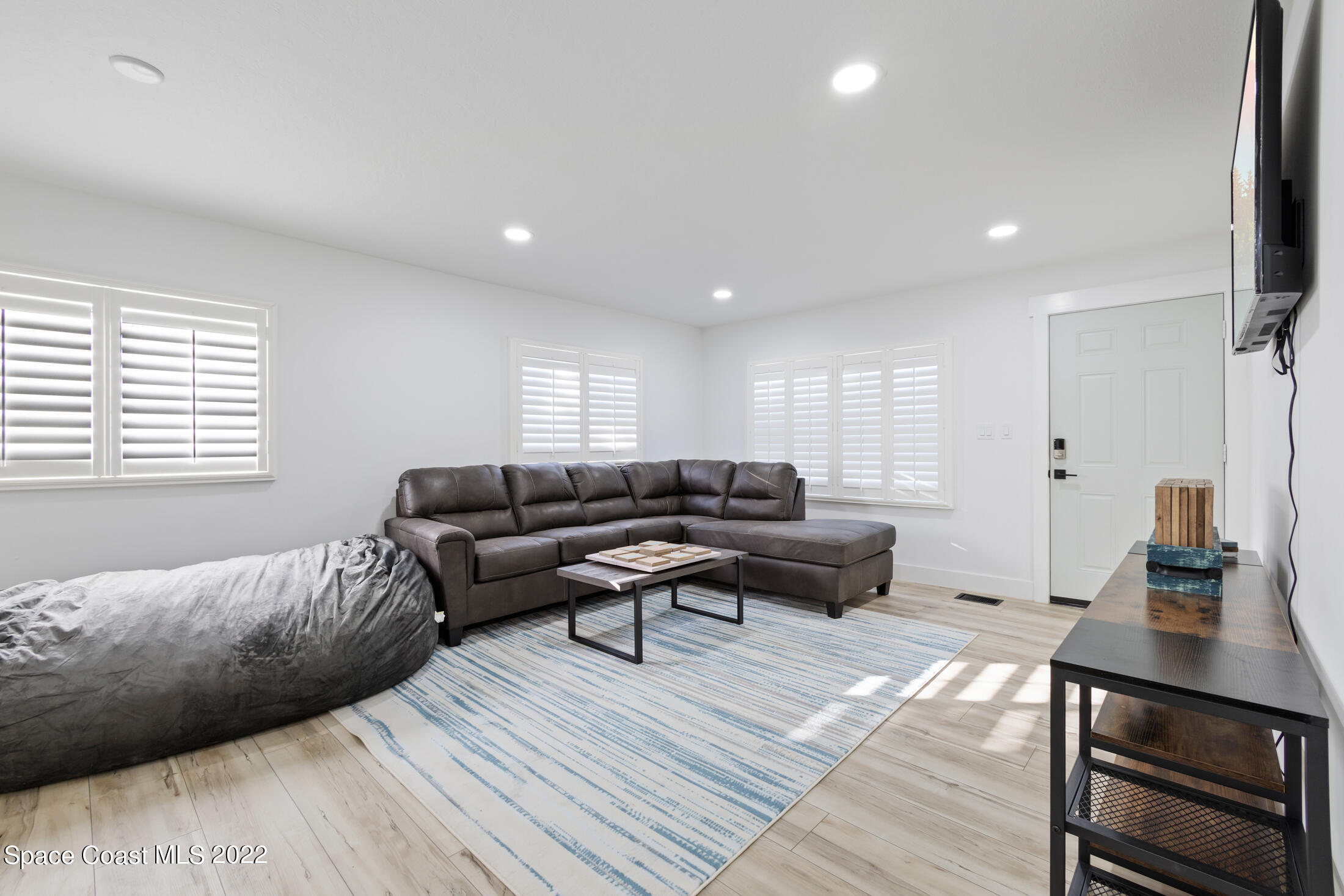 1420 S Atlantic Avenue 3