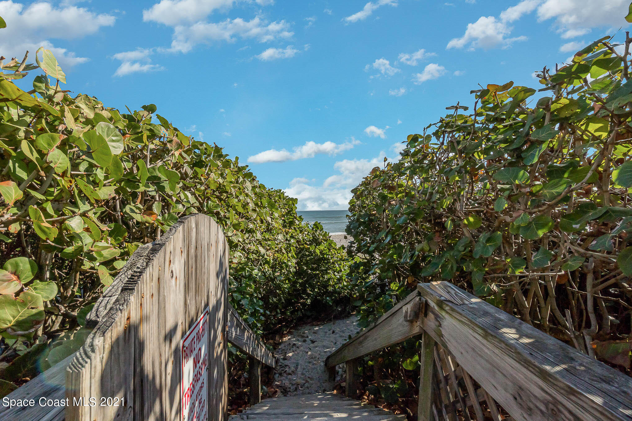 995 N Highway A1a 206