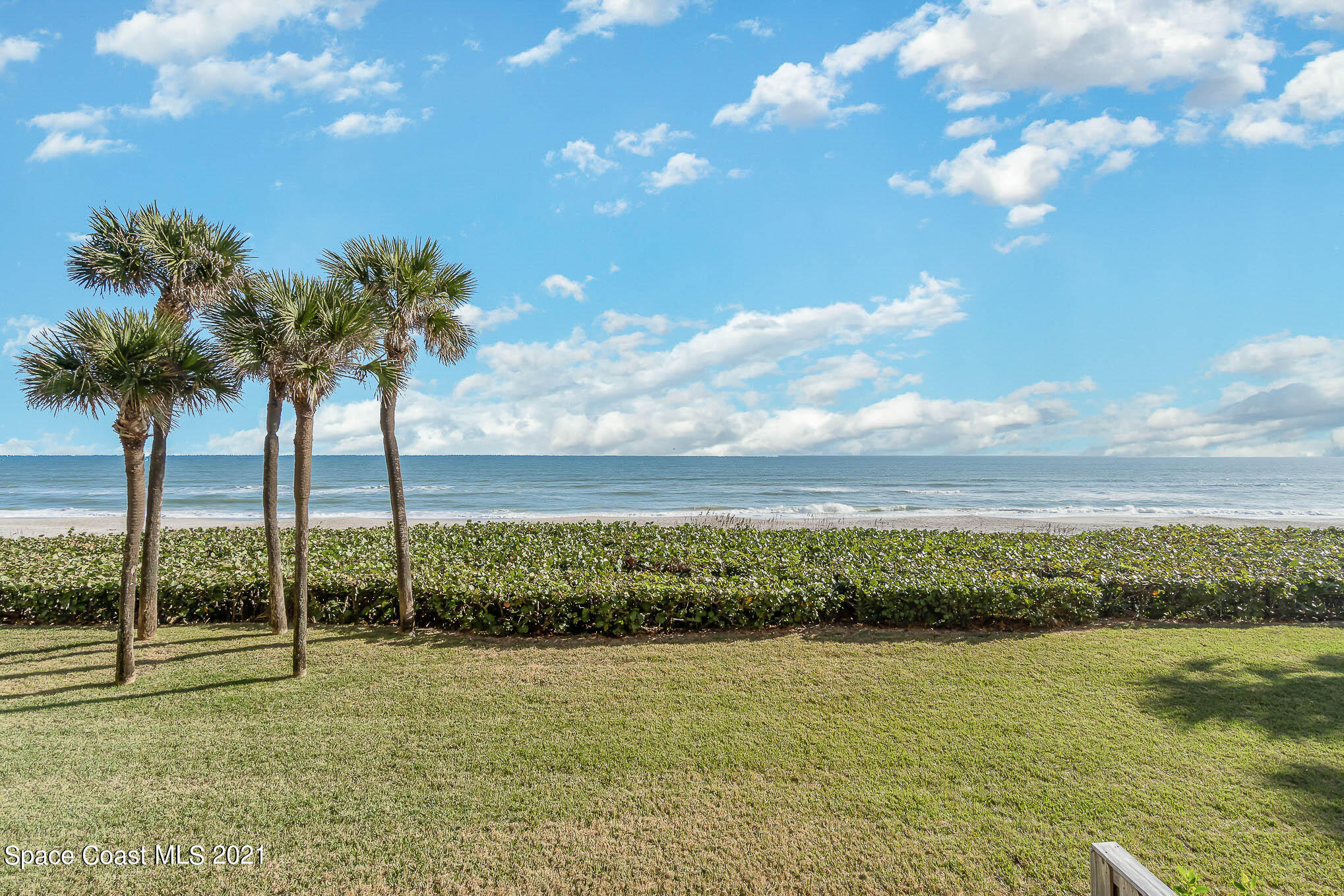 995 N Highway A1a 206