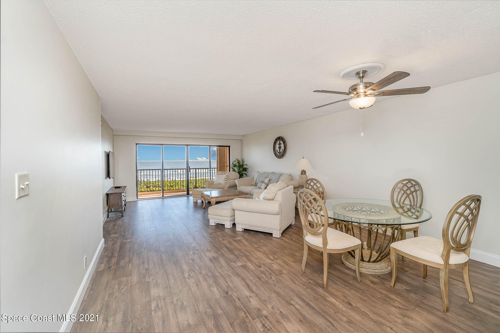 995 N Highway A1a 206