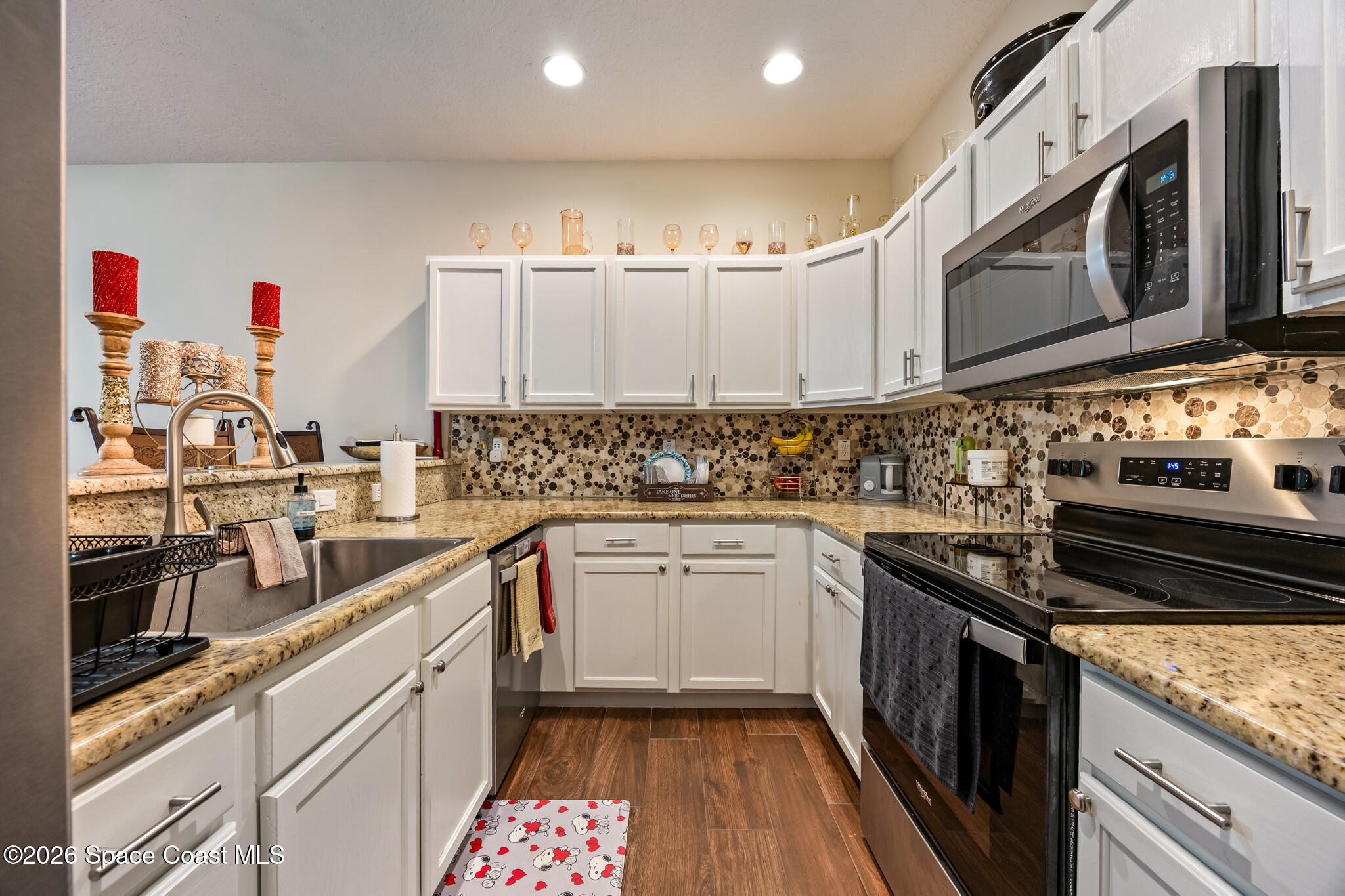 1020 Venetian Drive 102