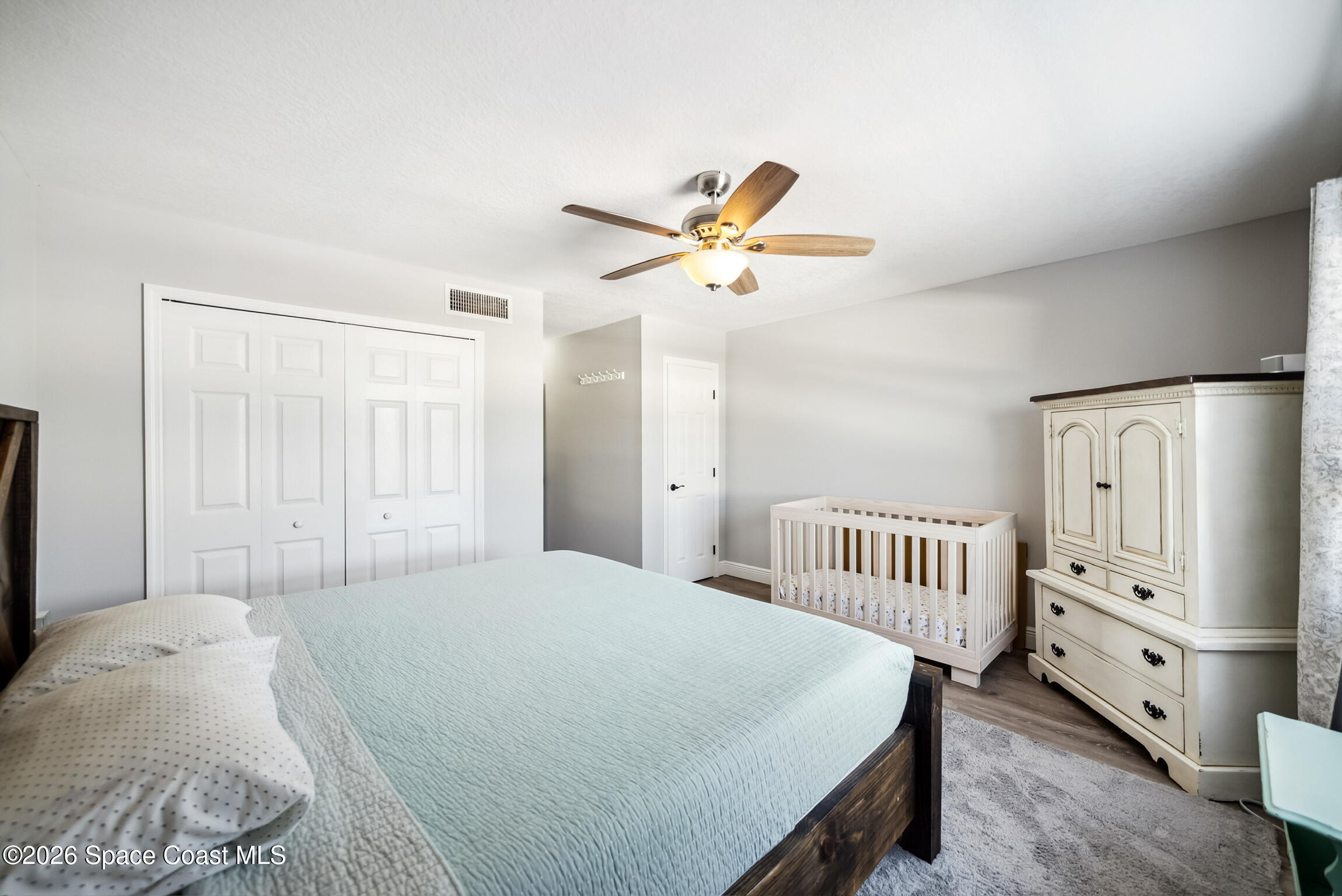 180 Paradise Boulevard 18015