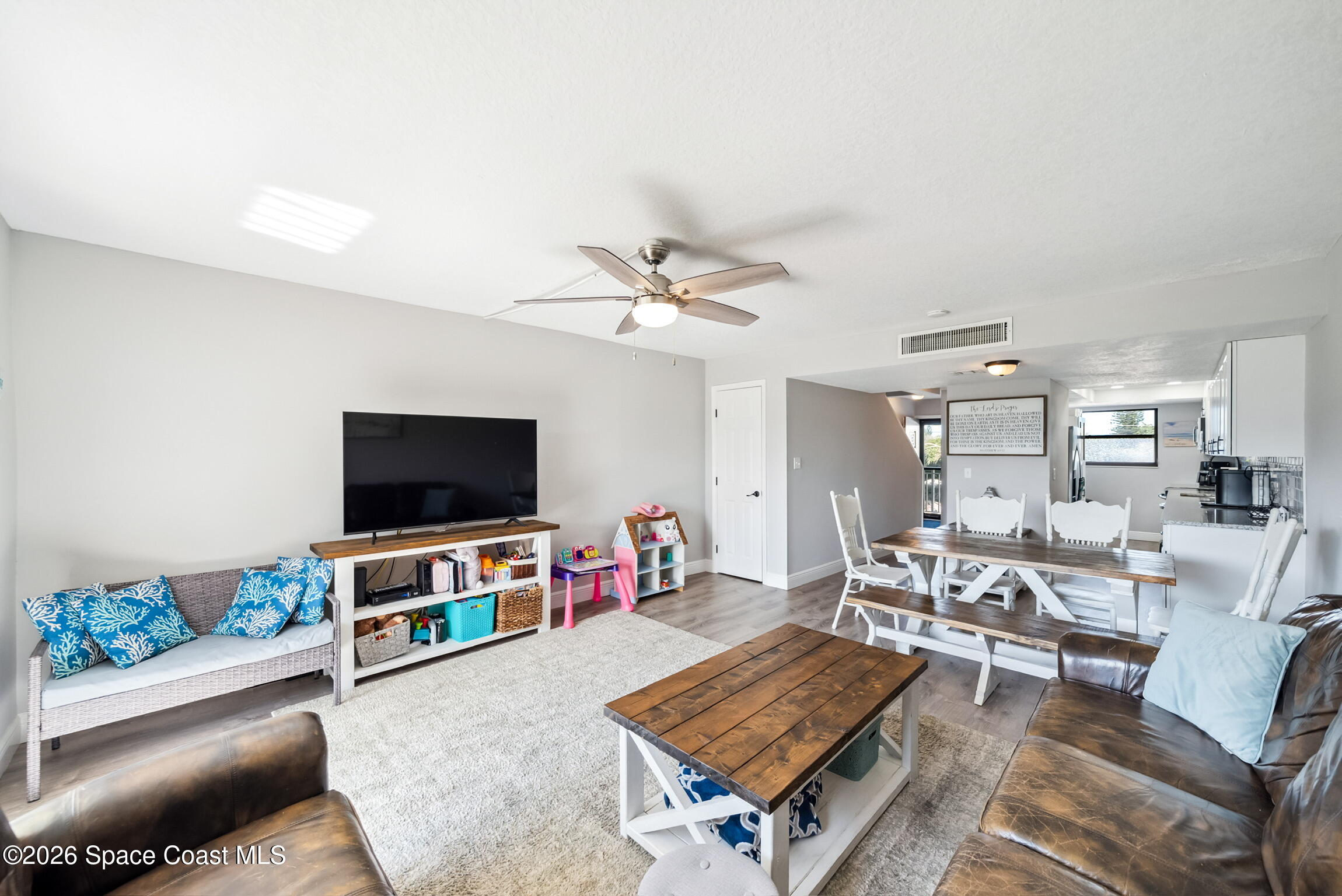 180 Paradise Boulevard 18015