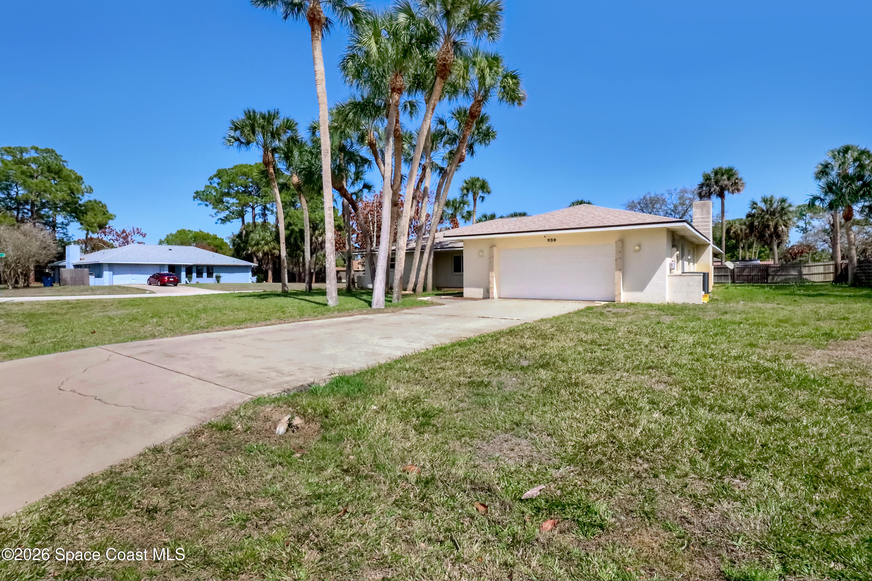 939 Peach Avenue NE