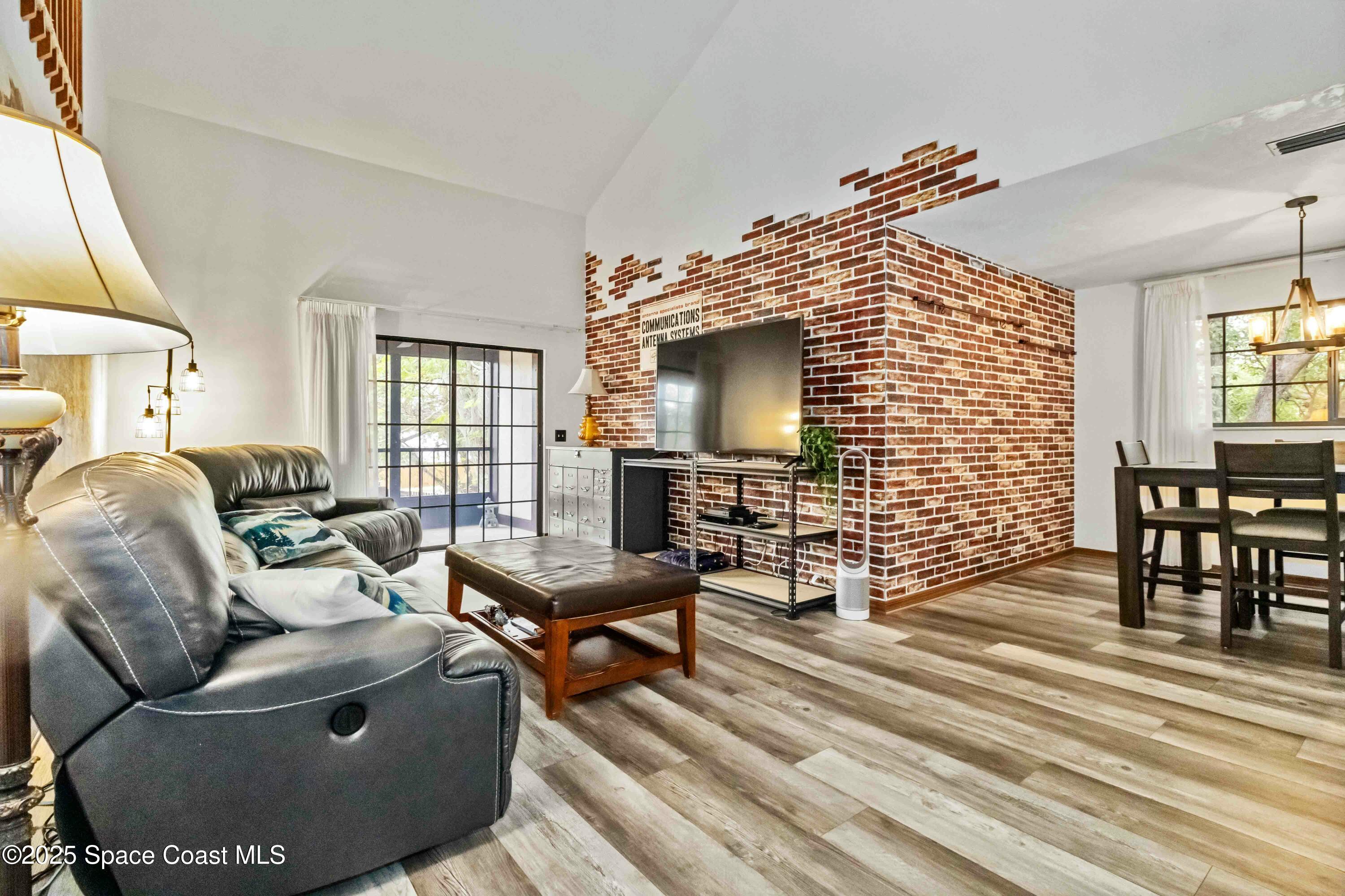 873 Greenwood Manor Circle 3-B