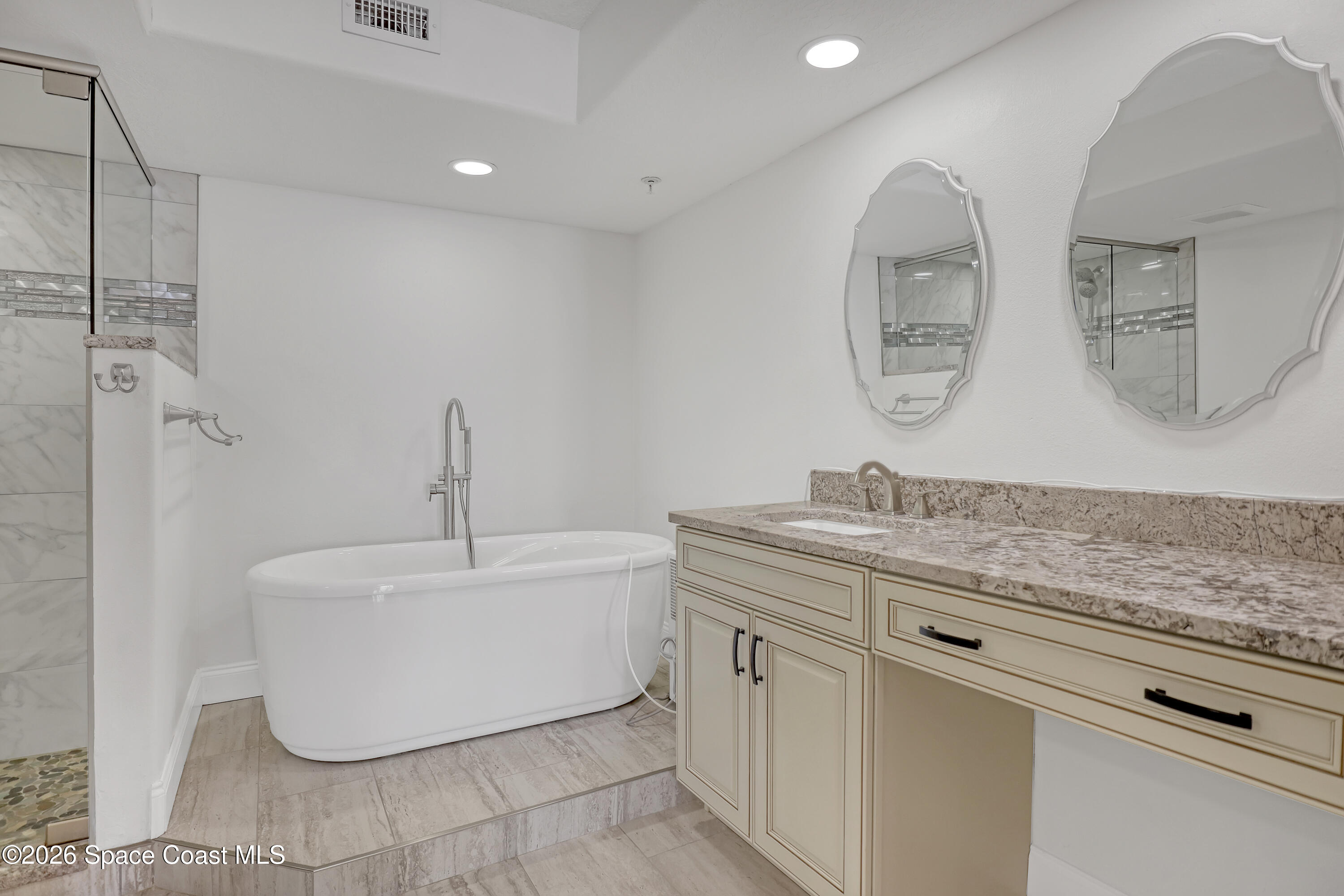 2195 Highway A1a. 502