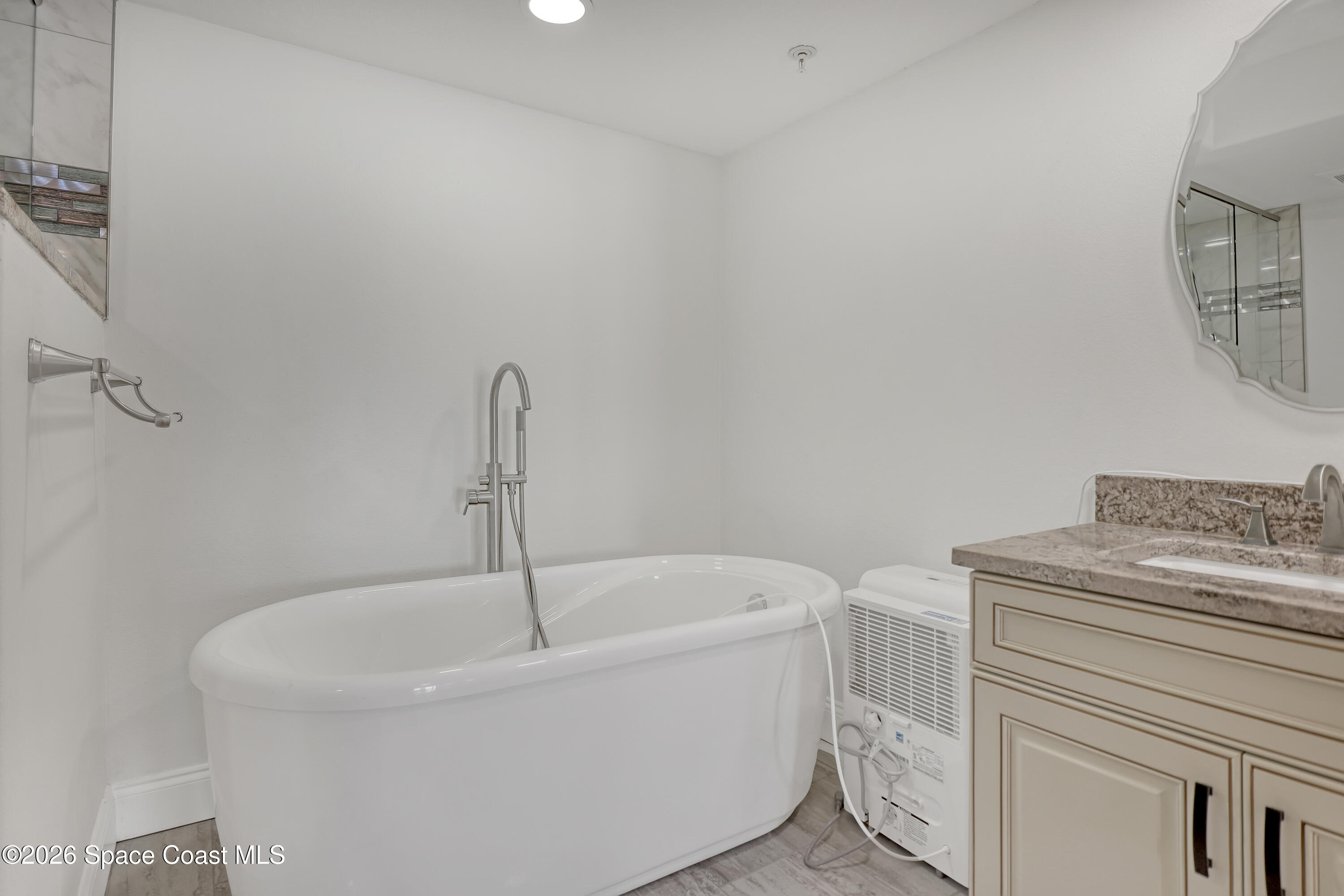 2195 Highway A1a. 502