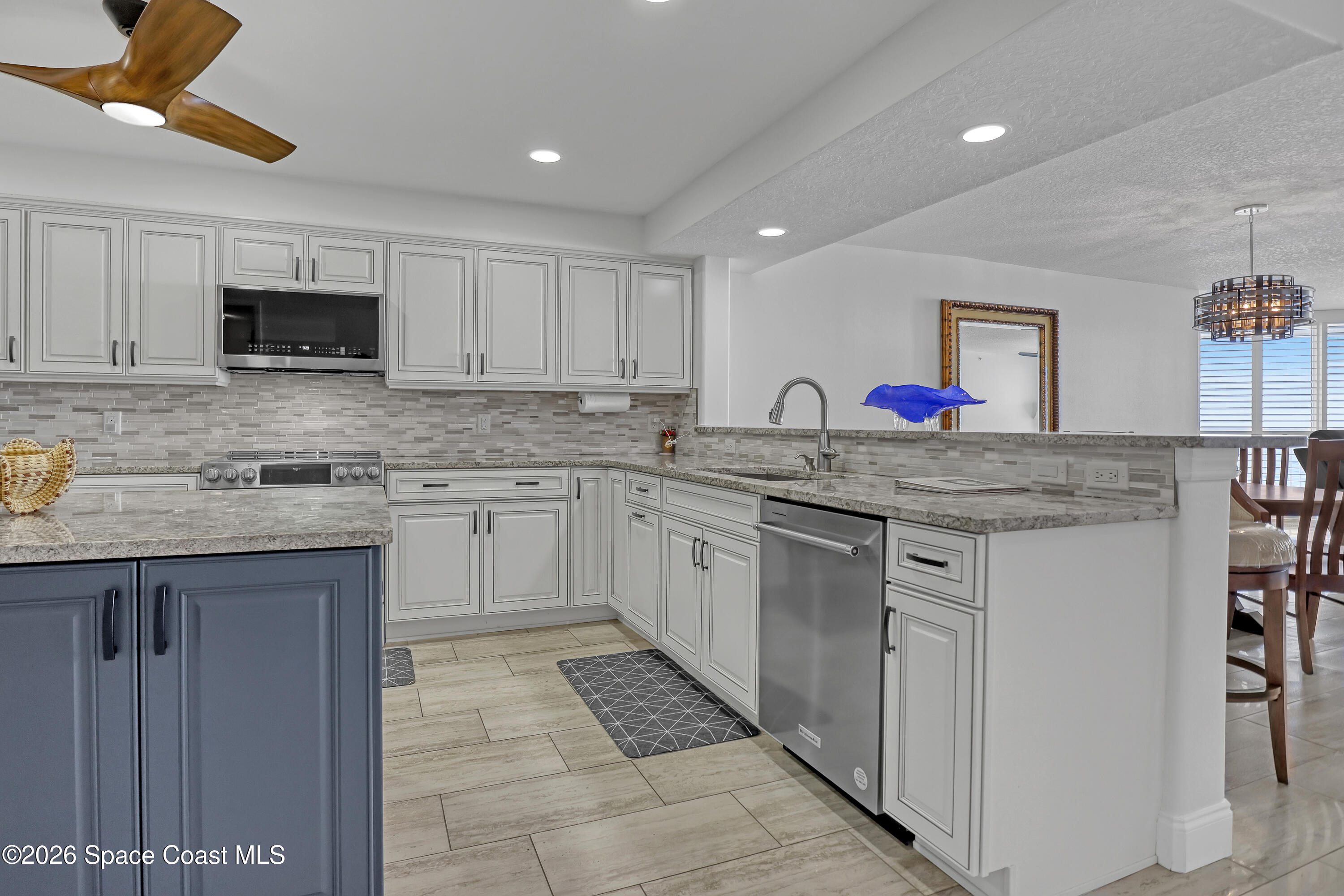 2195 Highway A1a. 502