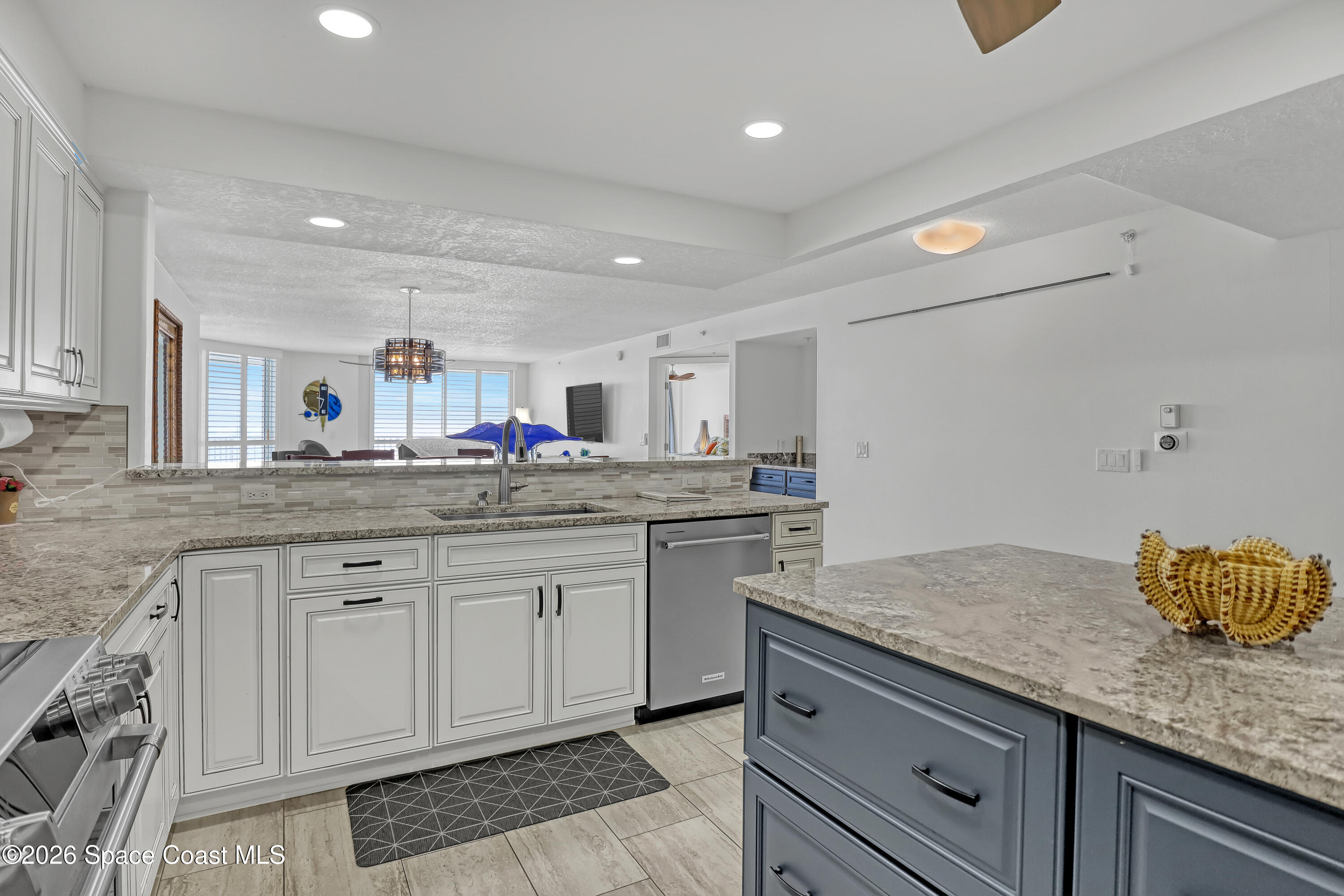 2195 Highway A1a. 502