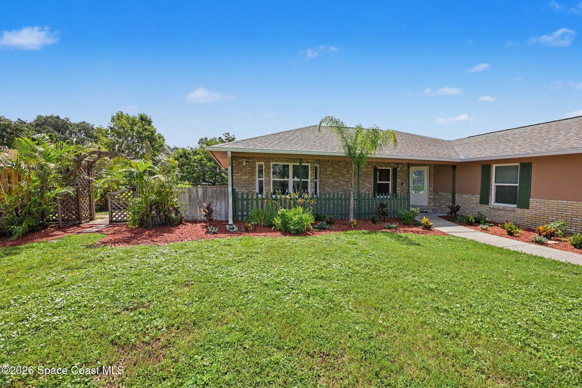 1019 Mandarin Drive NE