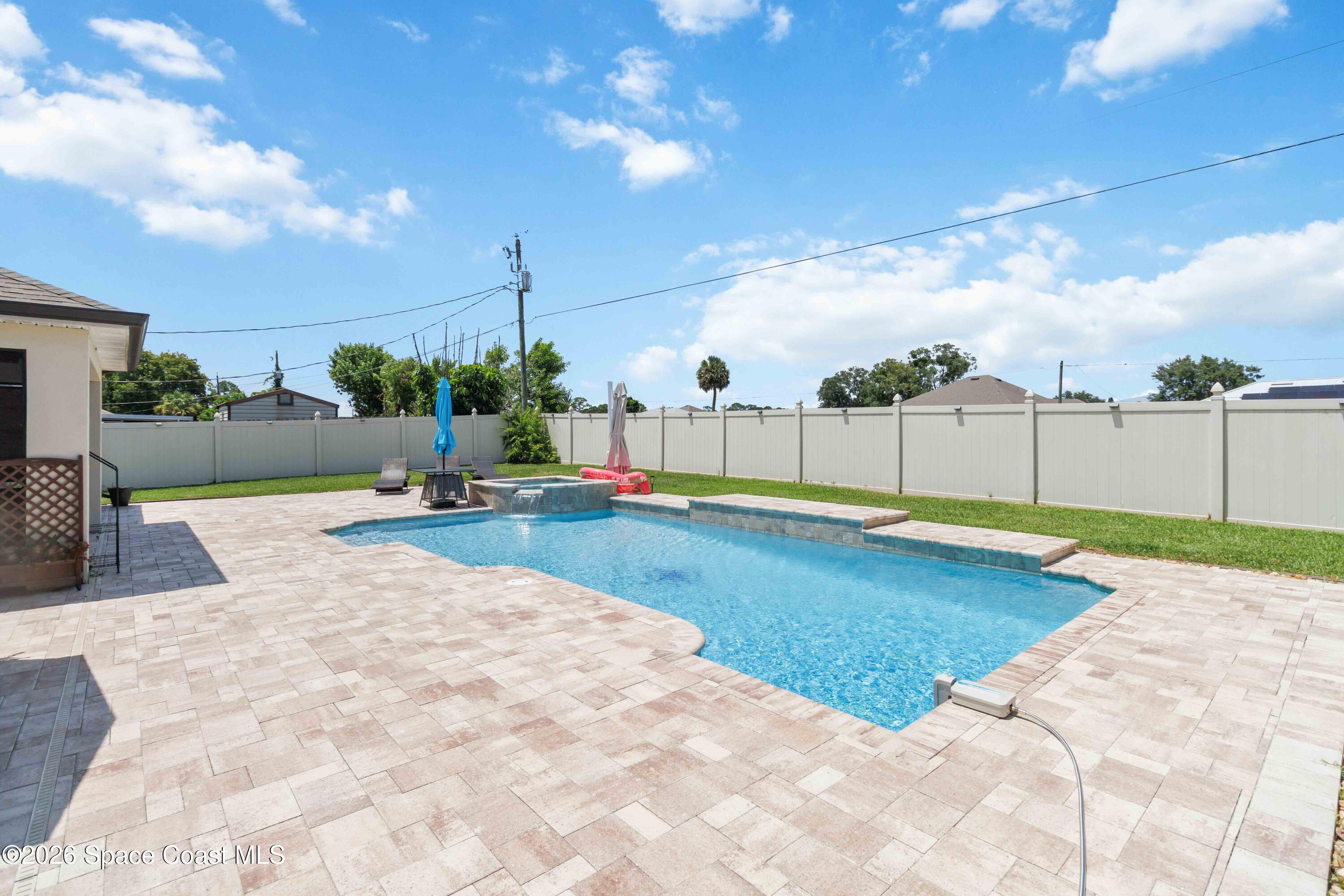 161 Broward Street NE