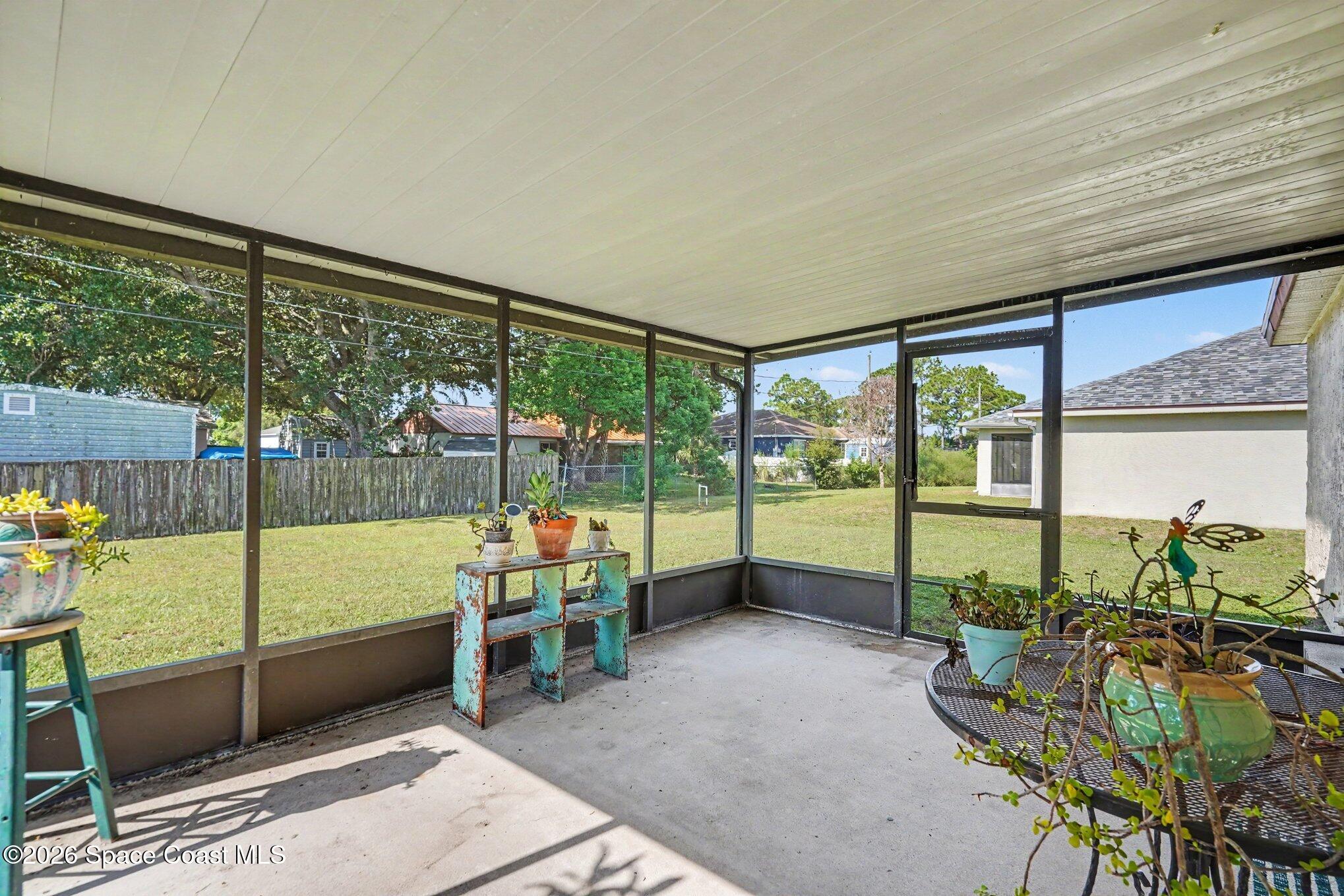 598 Black Horse Street SE