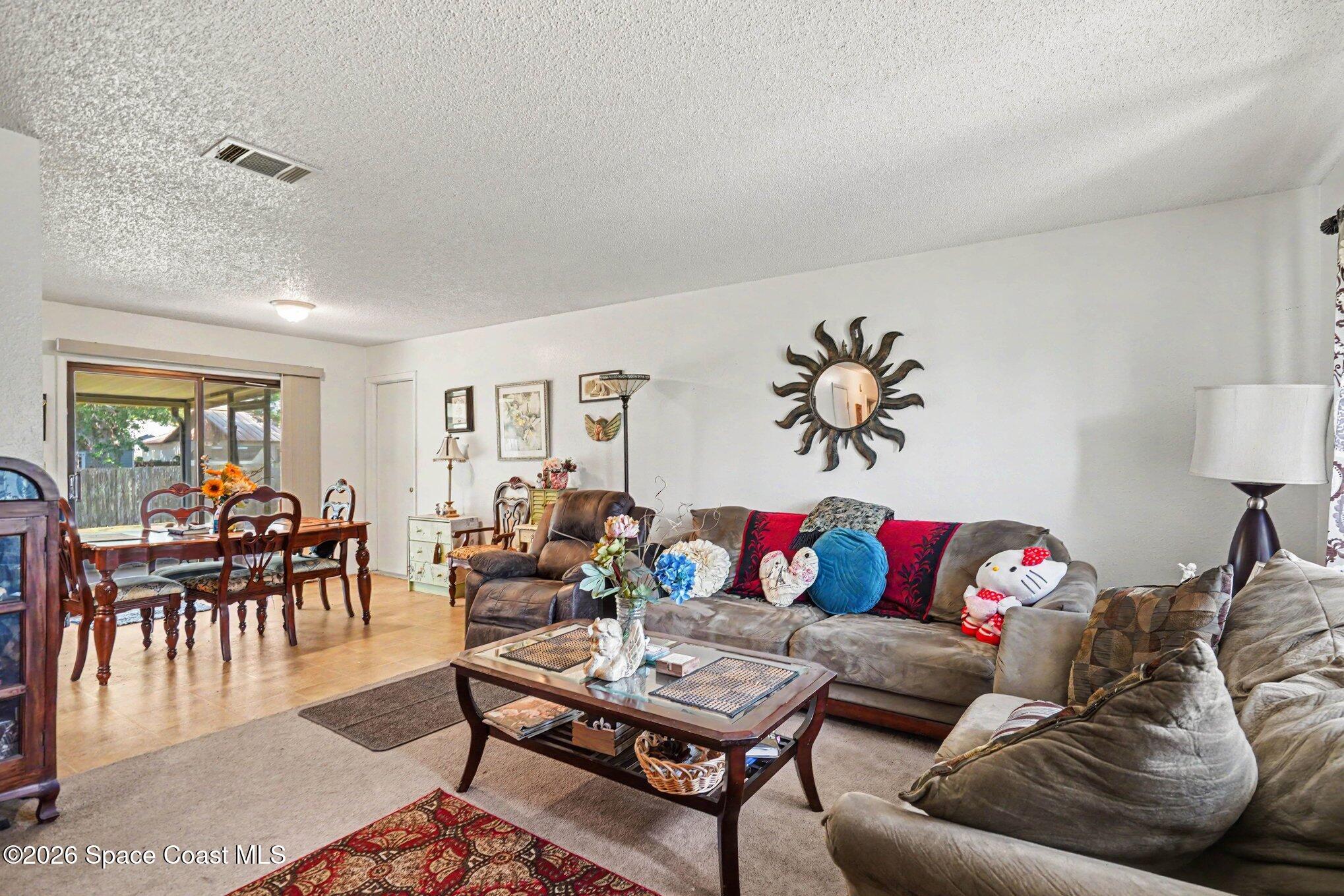 598 Black Horse Street SE
