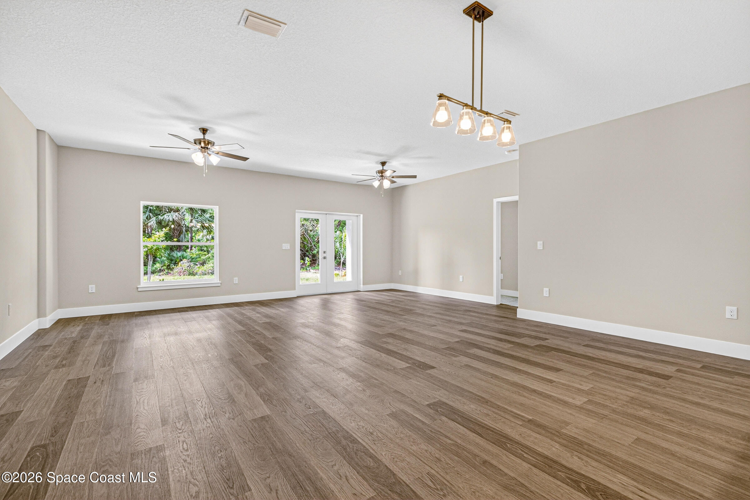 815 Walden Boulevard SE