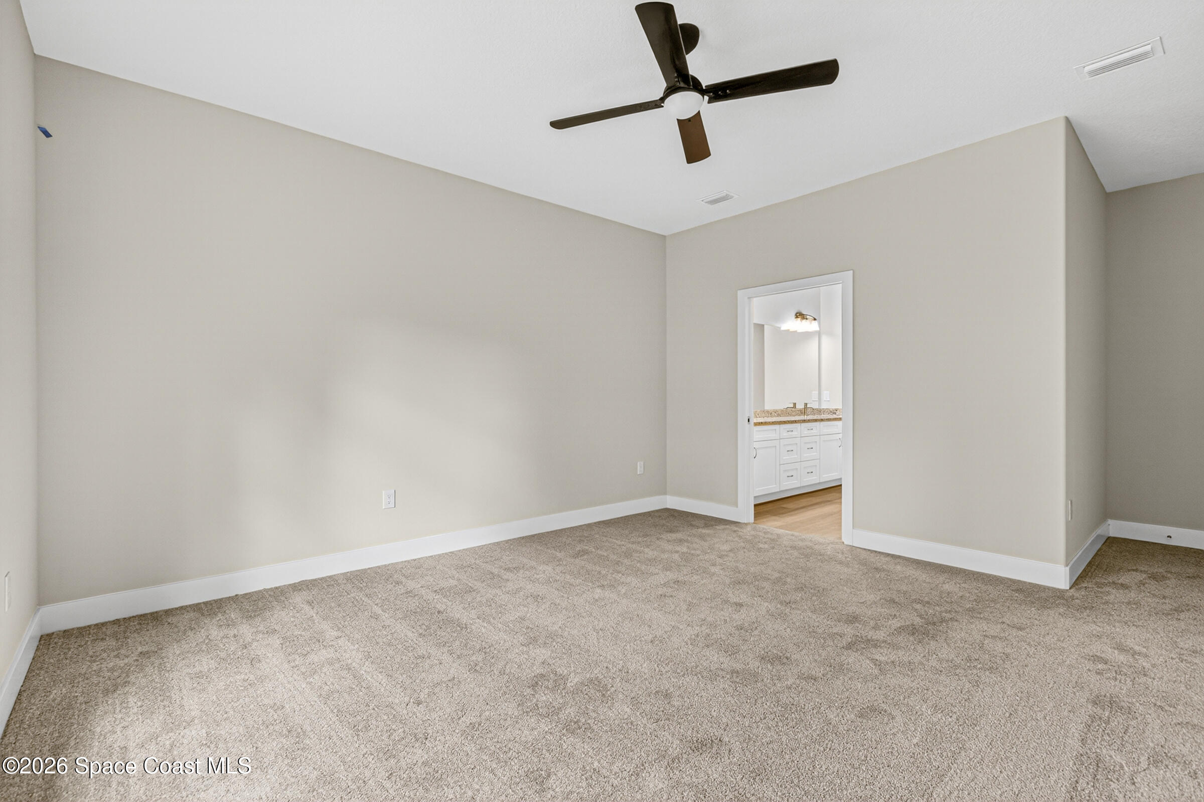 815 Walden Boulevard SE