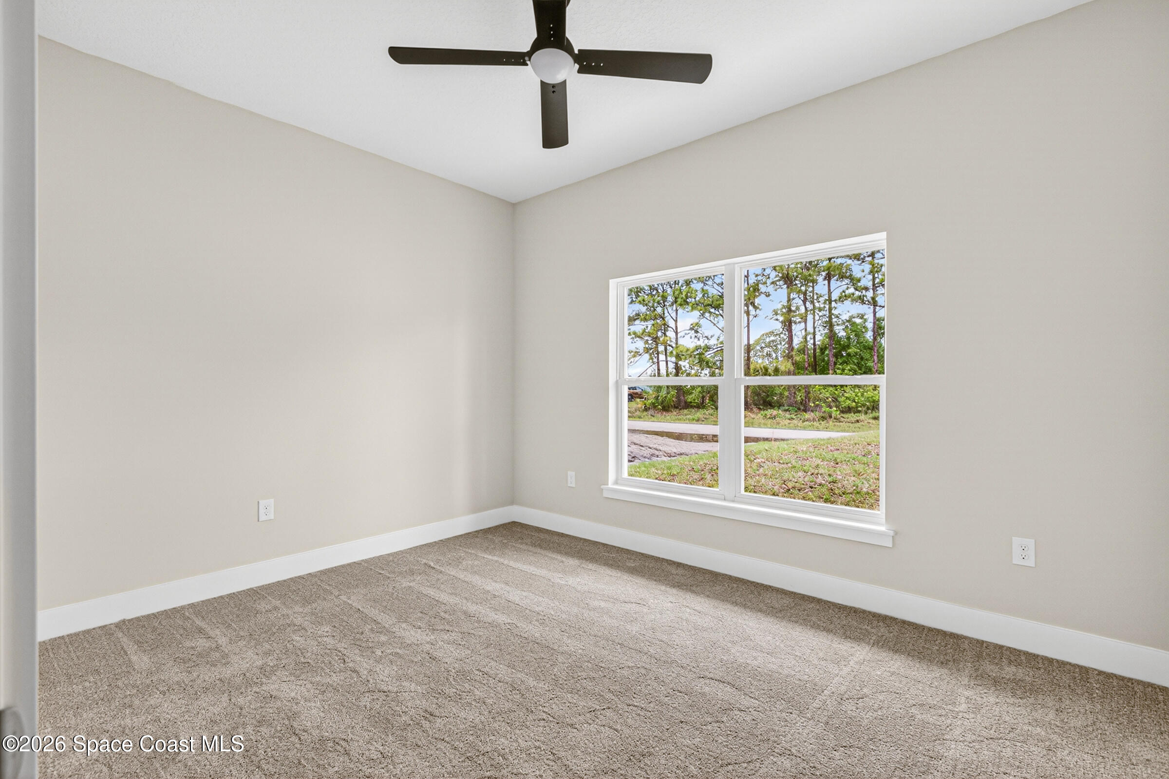 815 Walden Boulevard SE