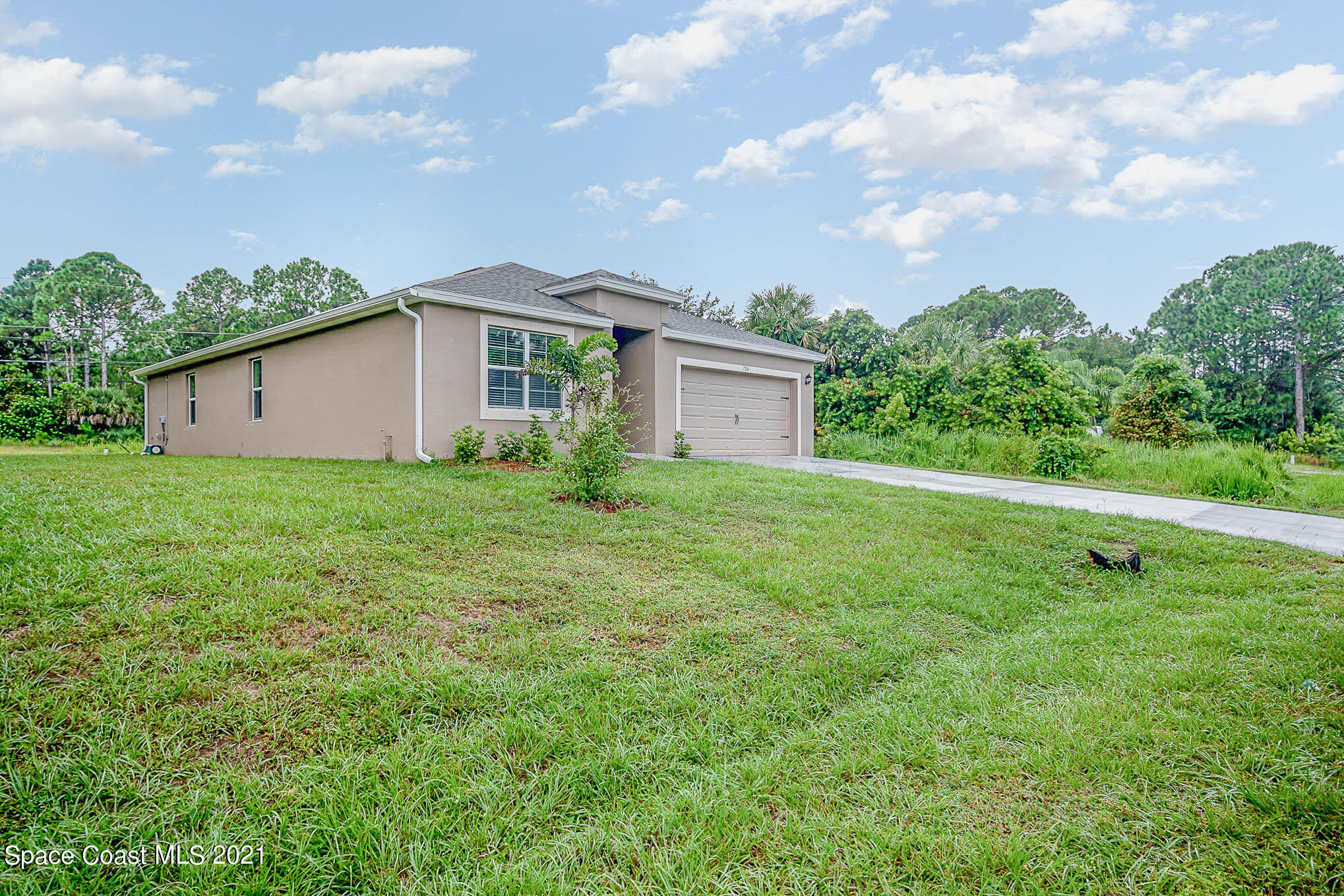 724 Starland Street SE
