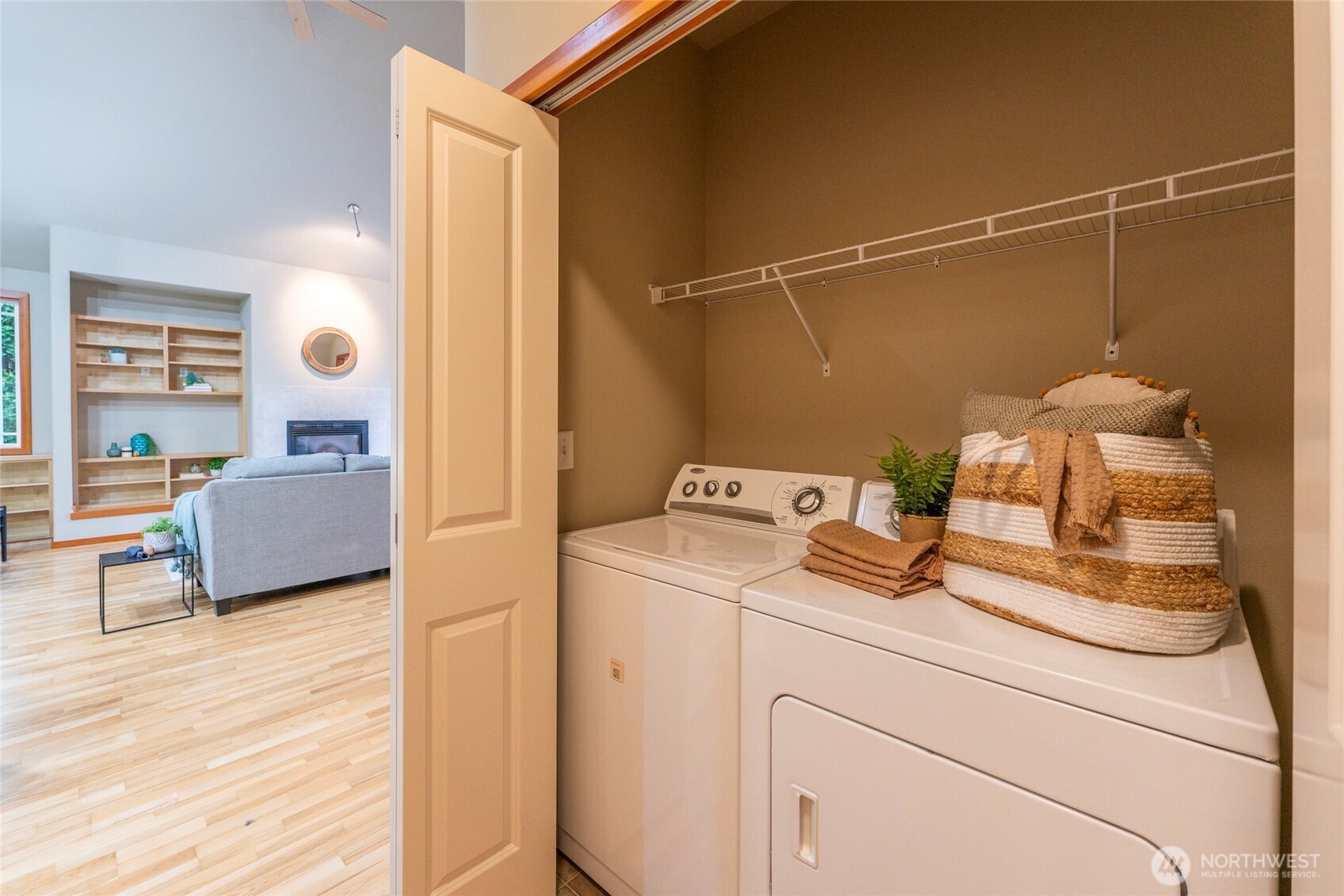 2093 Calico Loop