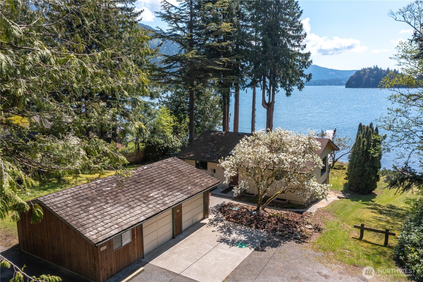 3307 Northshore Road