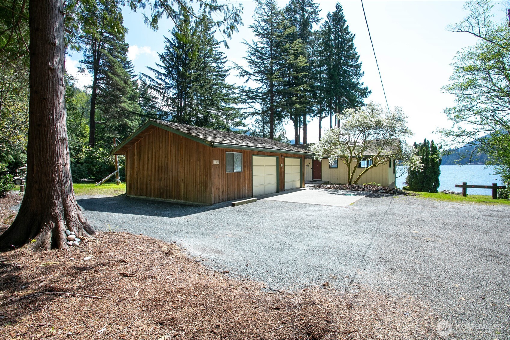 3307 Northshore Road