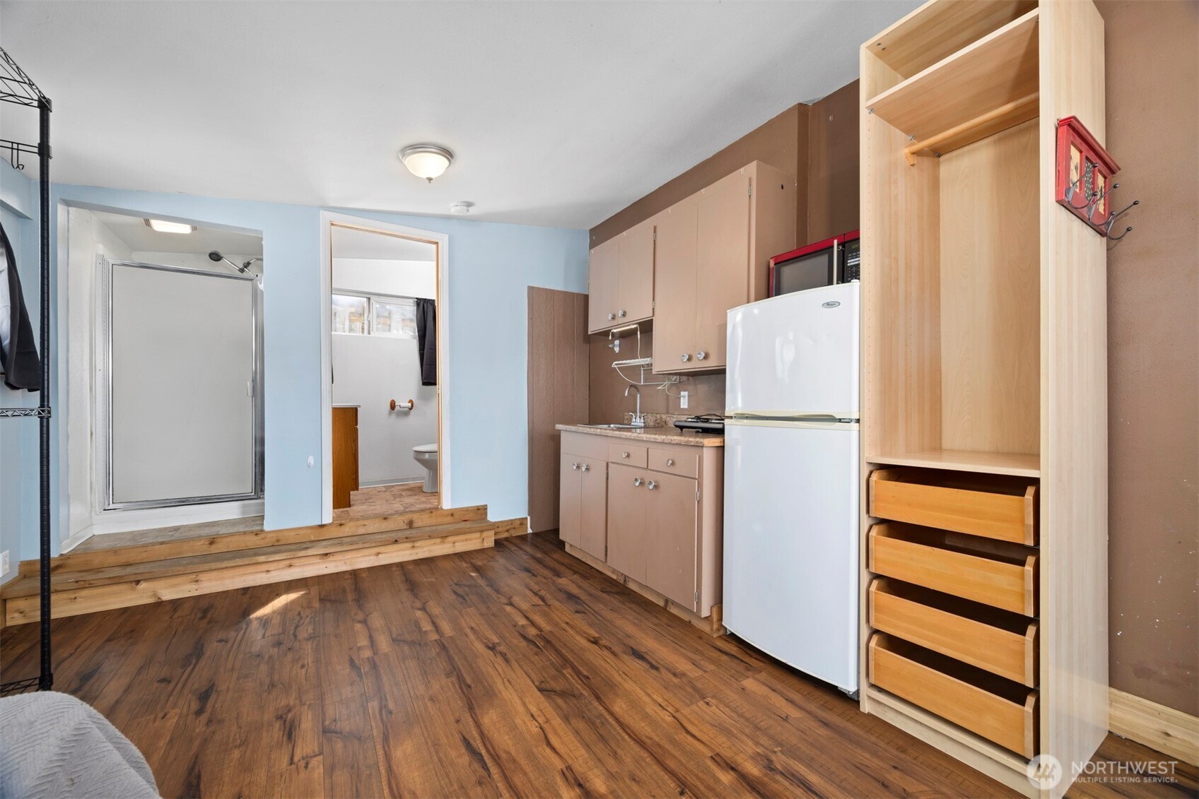 2126 Zephyr Place