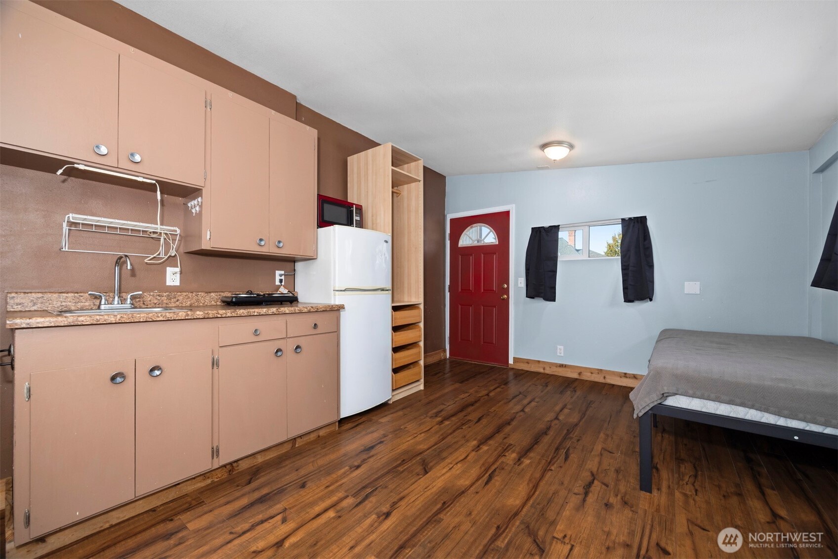 2126 Zephyr Place