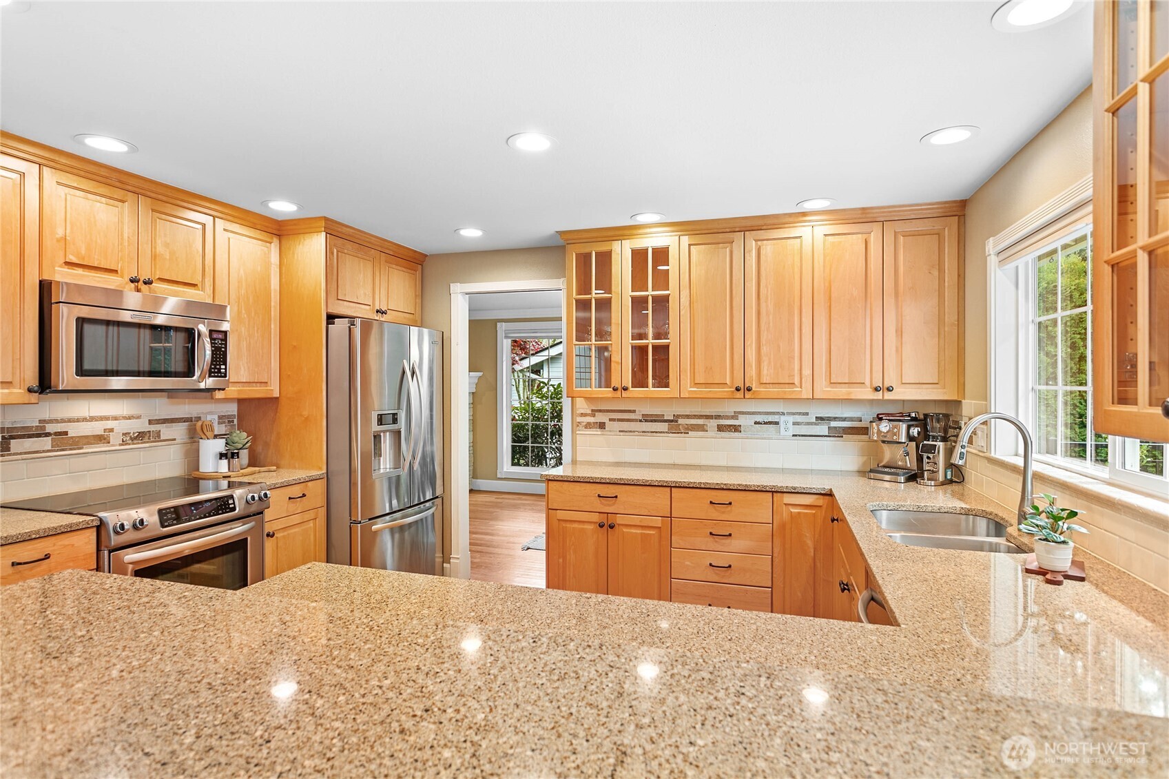 1943 Lake Crest Drive