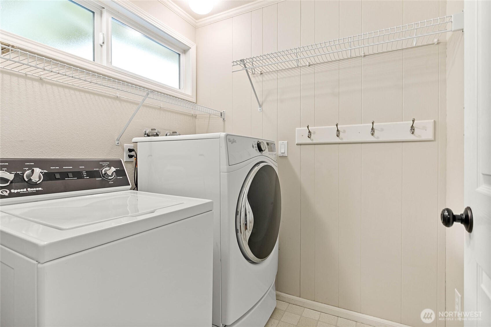 1943 Lake Crest Drive