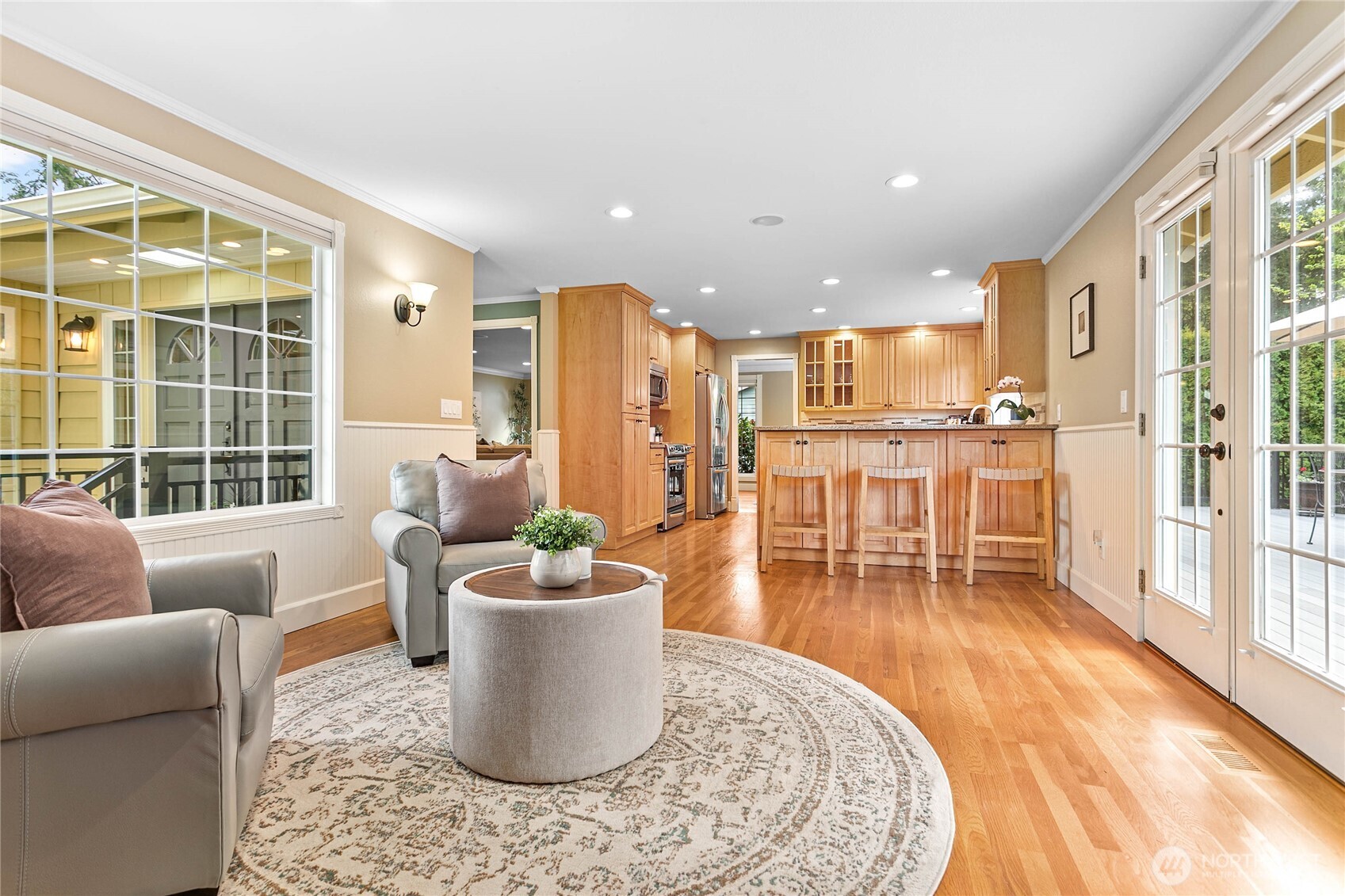 1943 Lake Crest Drive