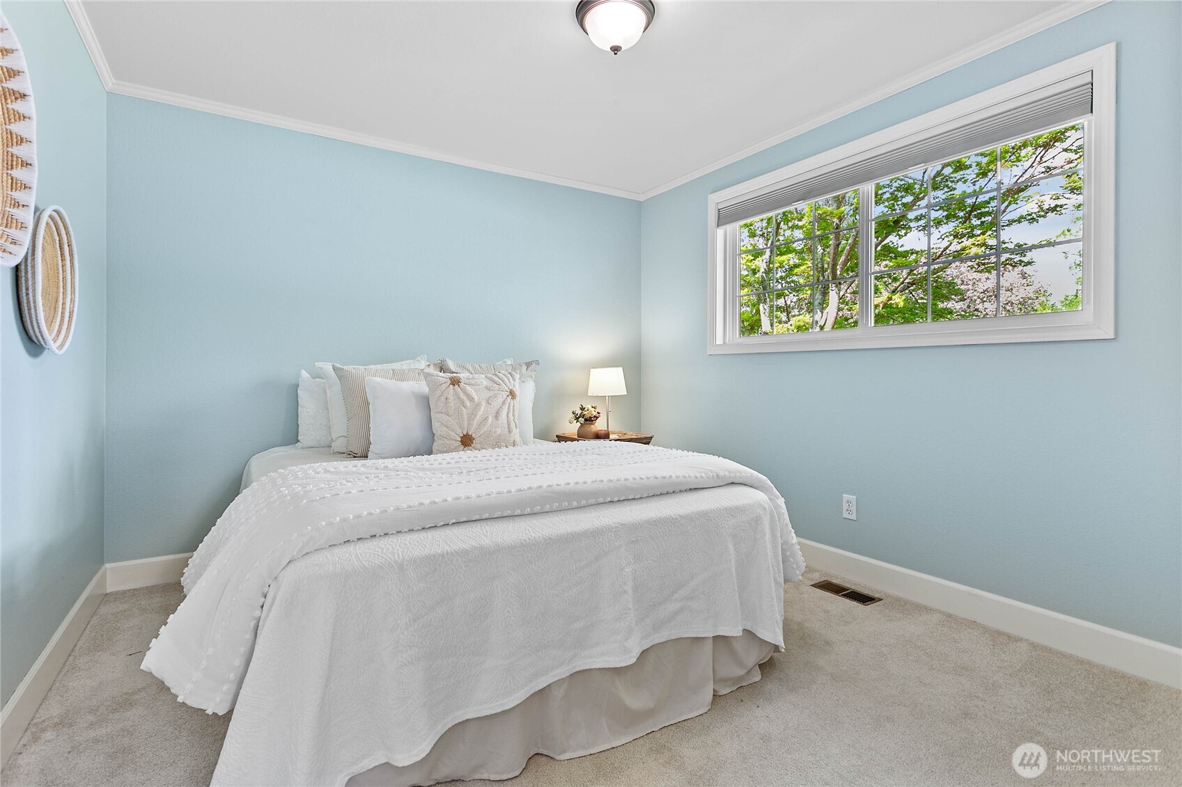 1943 Lake Crest Drive