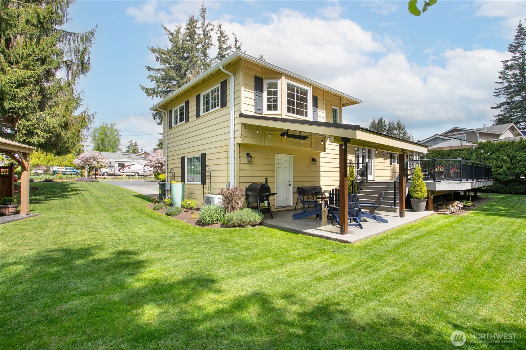 1943 Lake Crest Drive