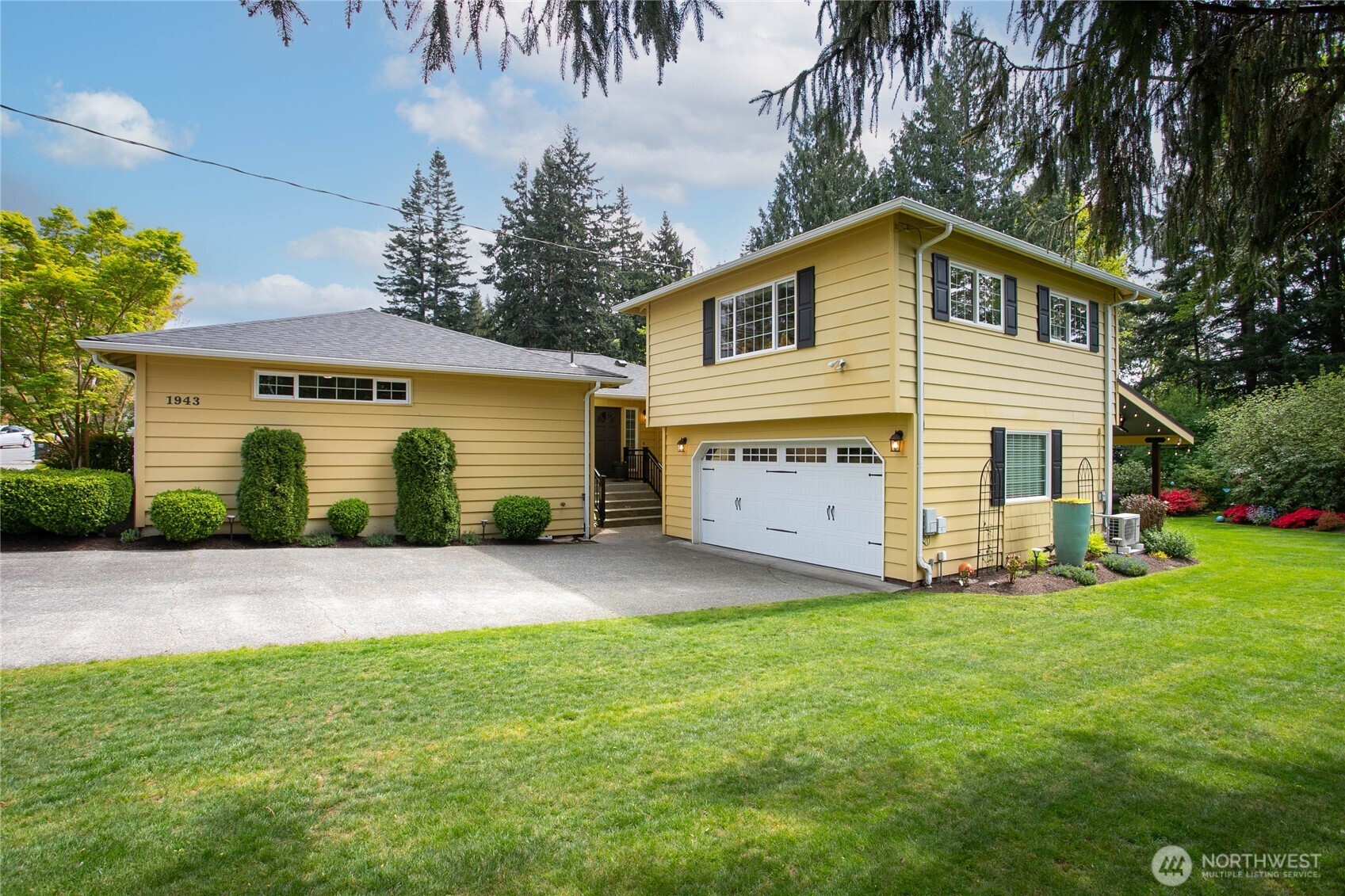 1943 Lake Crest Drive