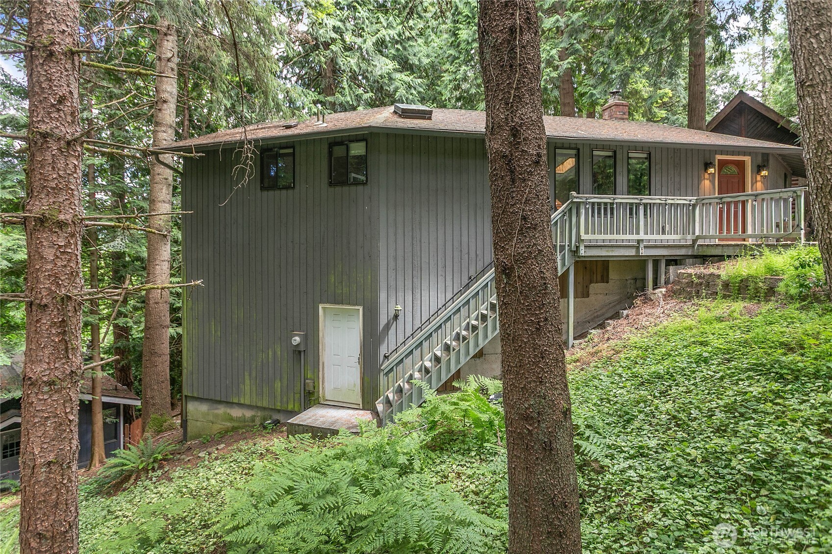13 N Summit Drive
