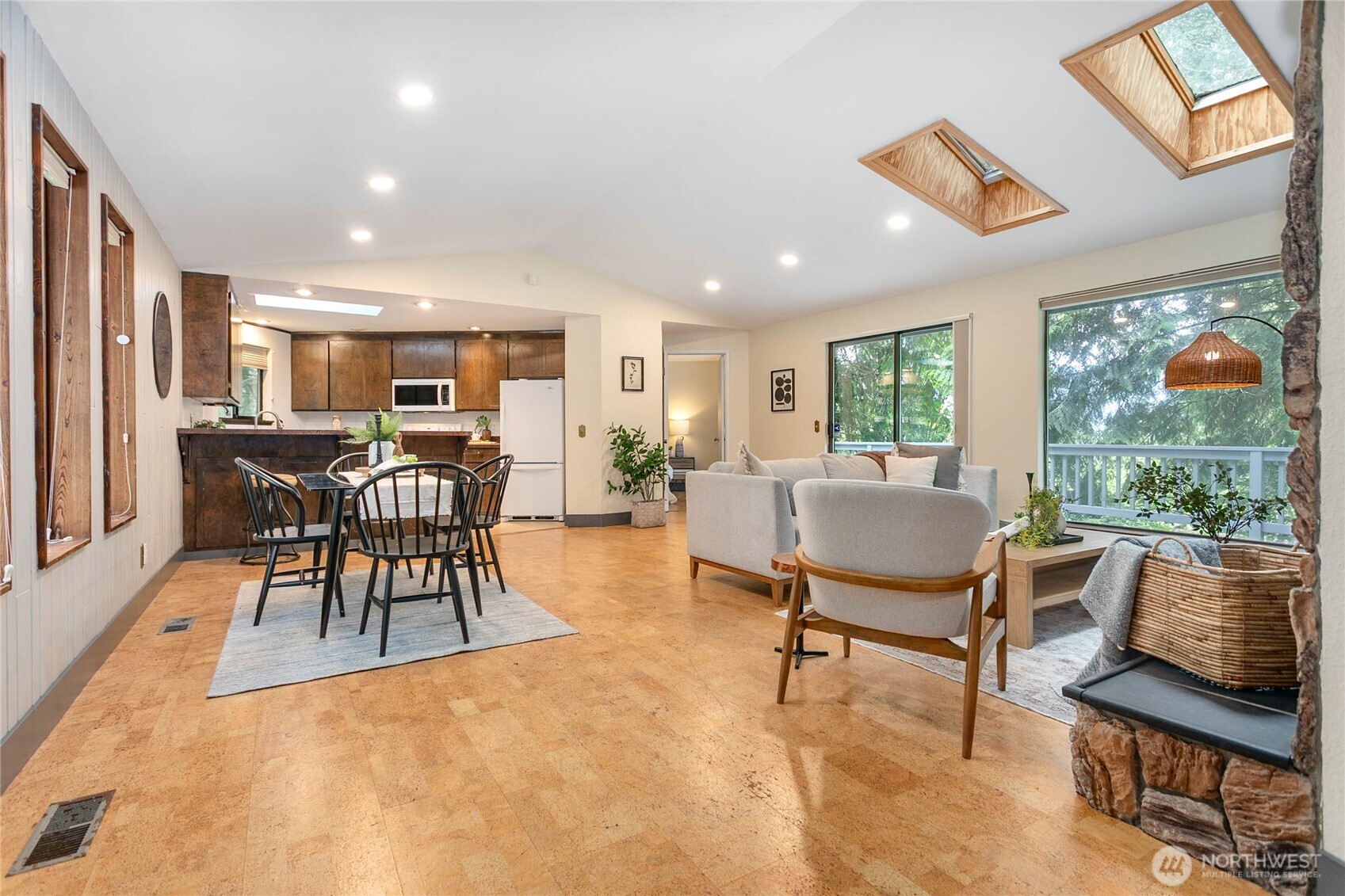 13 N Summit Drive