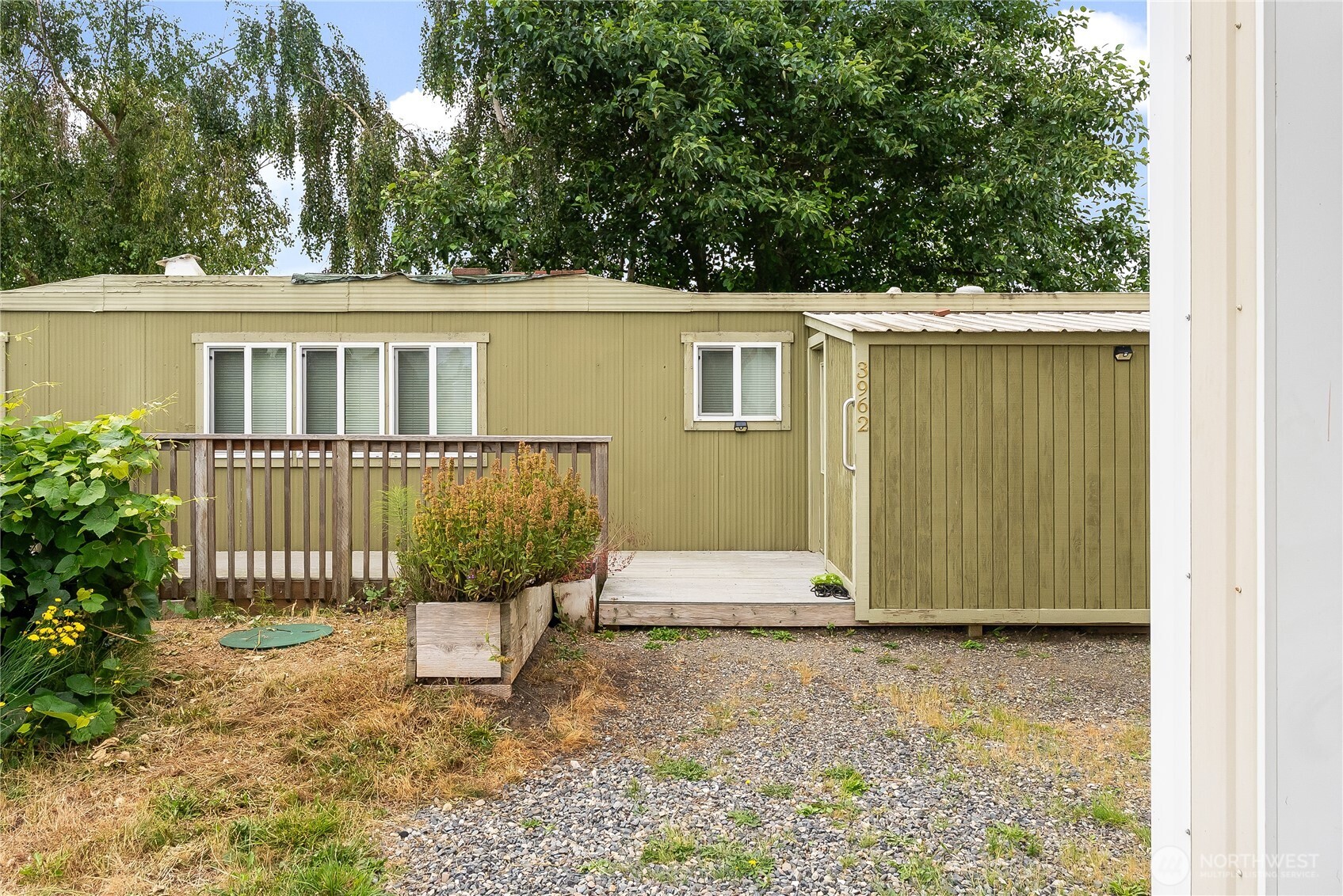 3960 Hoff Road