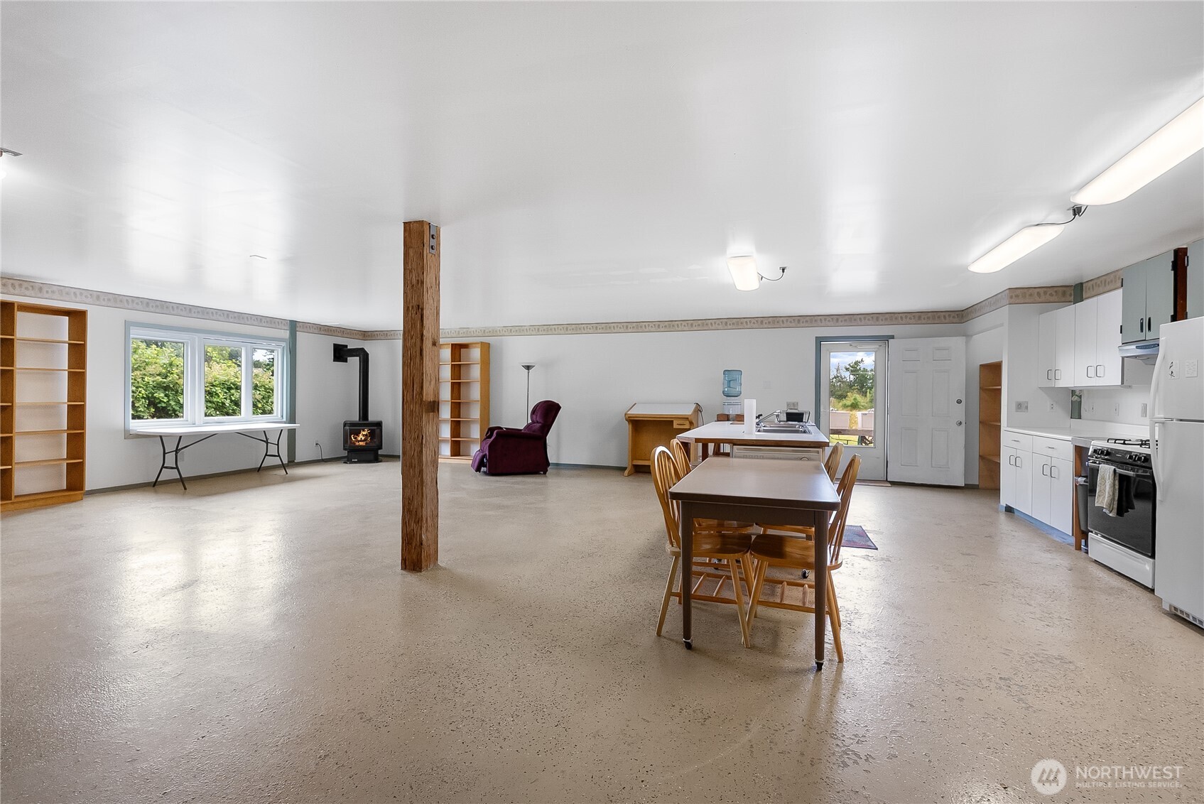 3960 Hoff Road