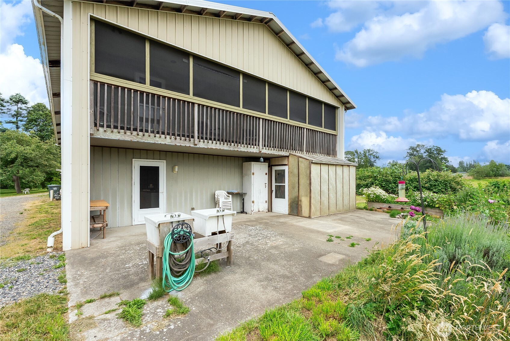 3960 Hoff Road